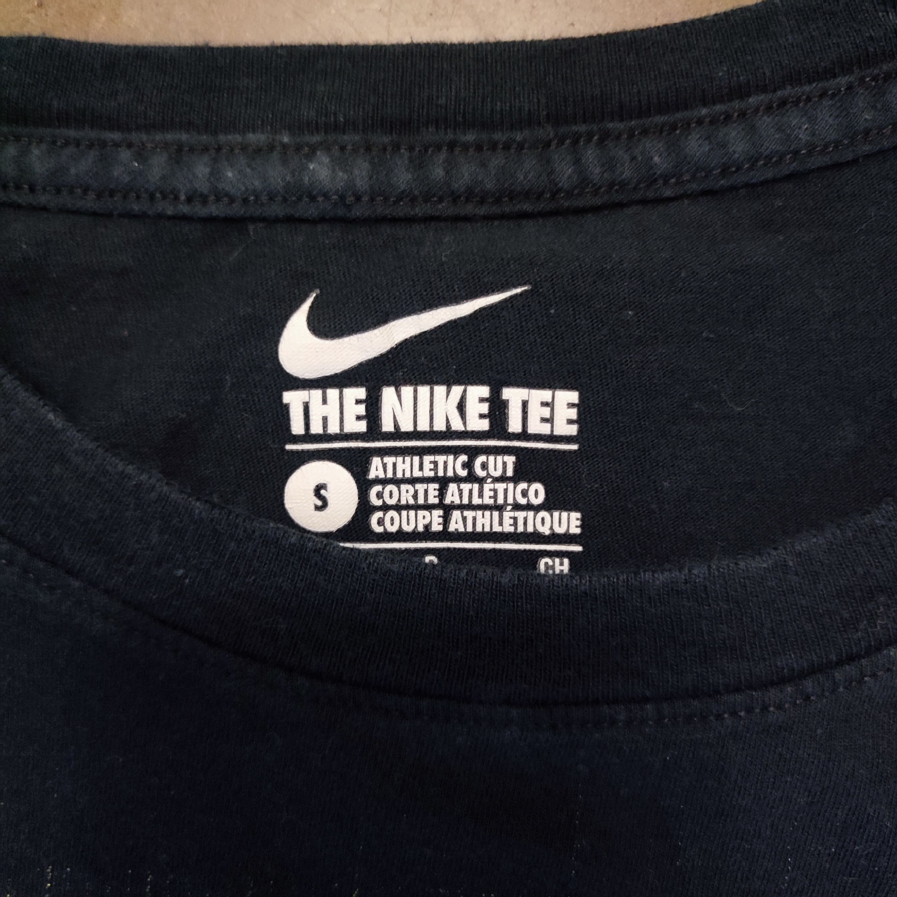 Nike RARE Y2K Vintage Nike “Matrix” Logo Print T-Shirt Size US M / EU 48-50 / 2 - 3 Thumbnail