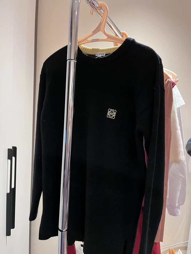 Loewe LOEWE Black sweater with long sleeves Size XS / US 0-2 / IT 36-38 - 1 Thumbnail