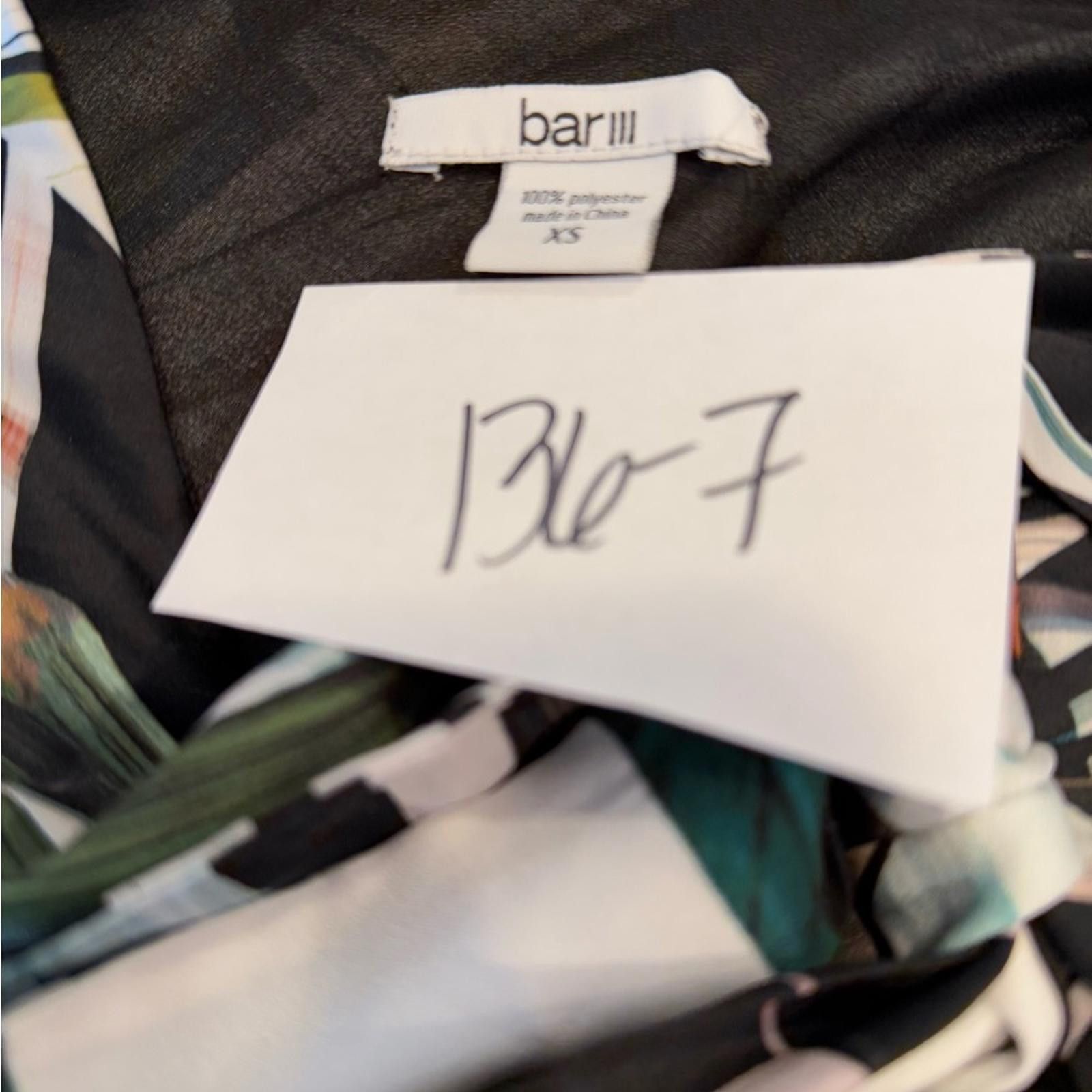 Bar III Bar lll abstract palm leaf one shoulder top SZ XS Size XS / US 0-2 / IT 36-38 - 5 Thumbnail