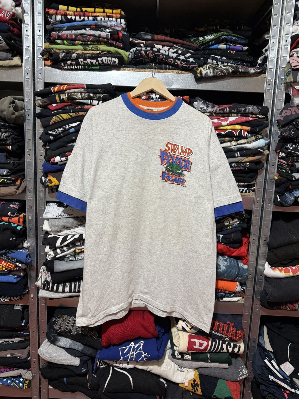 Vintage Vintage 90’s Florida Gators Swamp Fever Fear Football Tee Size US XL / EU 56 / 4 - 2 Thumbnail
