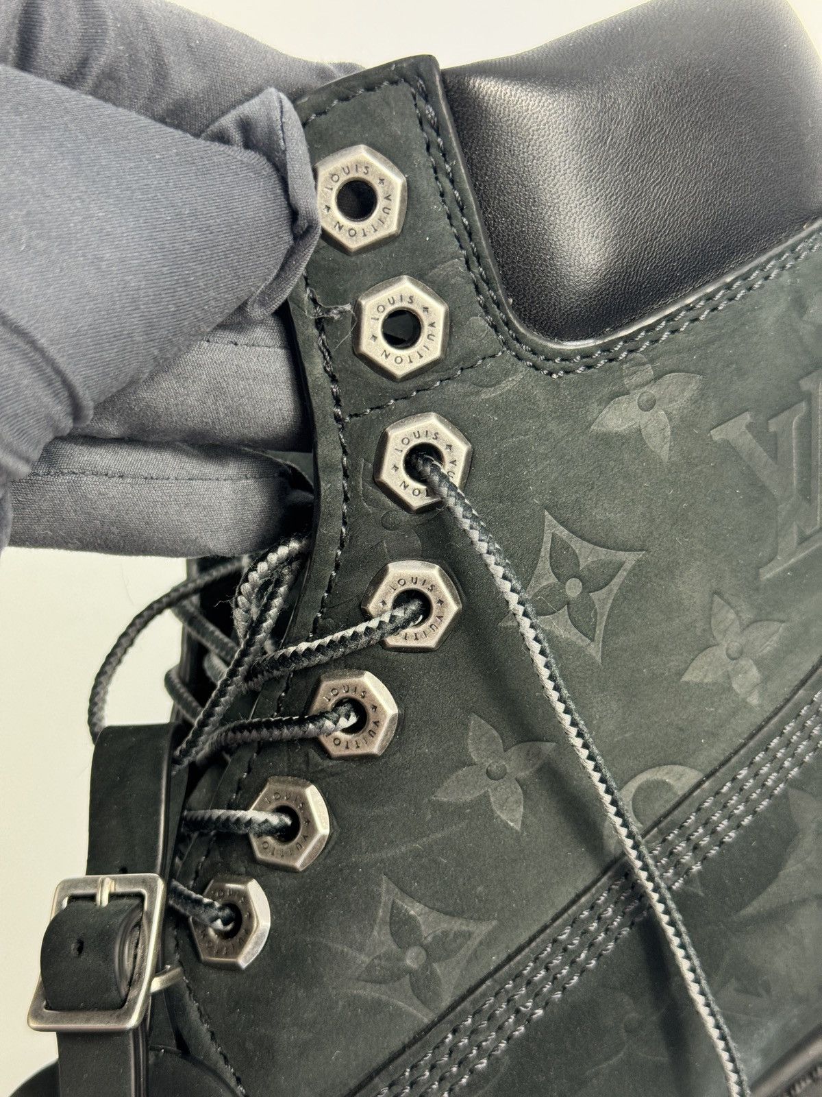 Louis Vuitton × Timberland MONOGRAM PRINT BOOTS Size US 9.5 / EU 42-43 - 18 Thumbnail