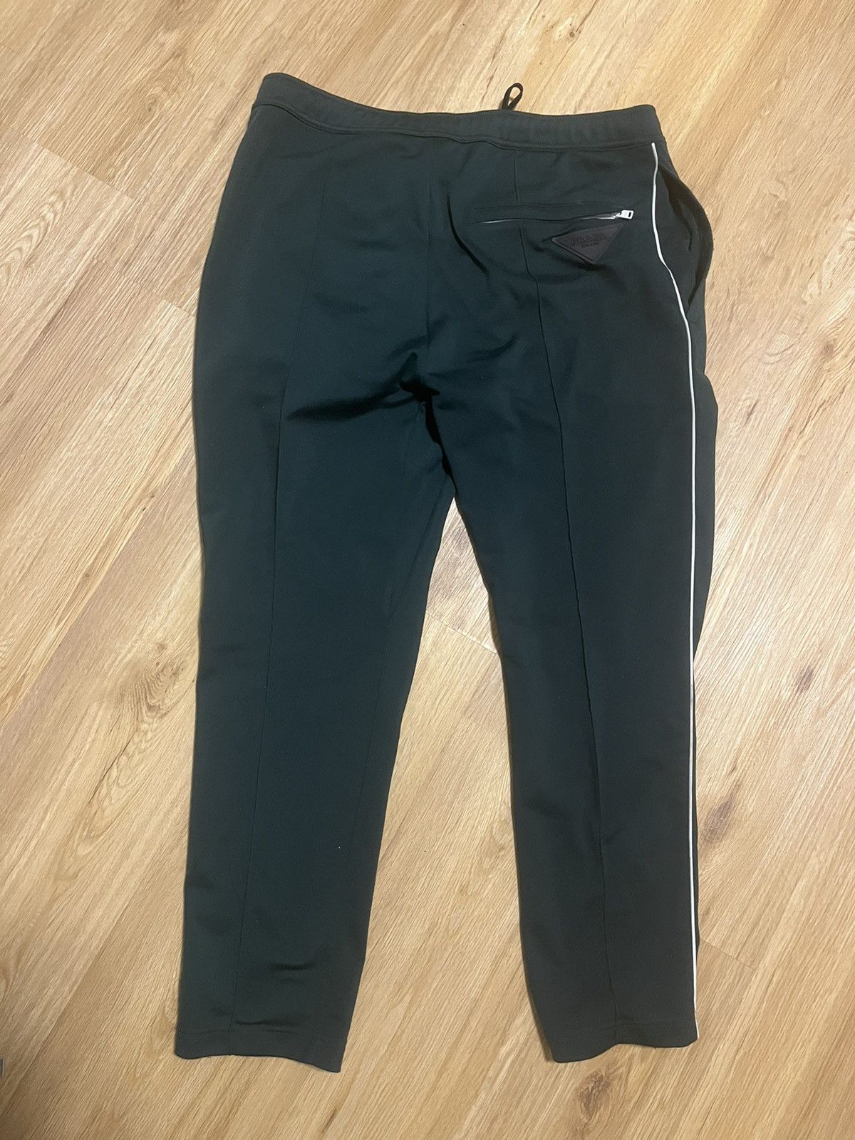Prada Prada 2018 triangle sweat pants jogging pants Size US 30 / EU 46 - 1 Thumbnail