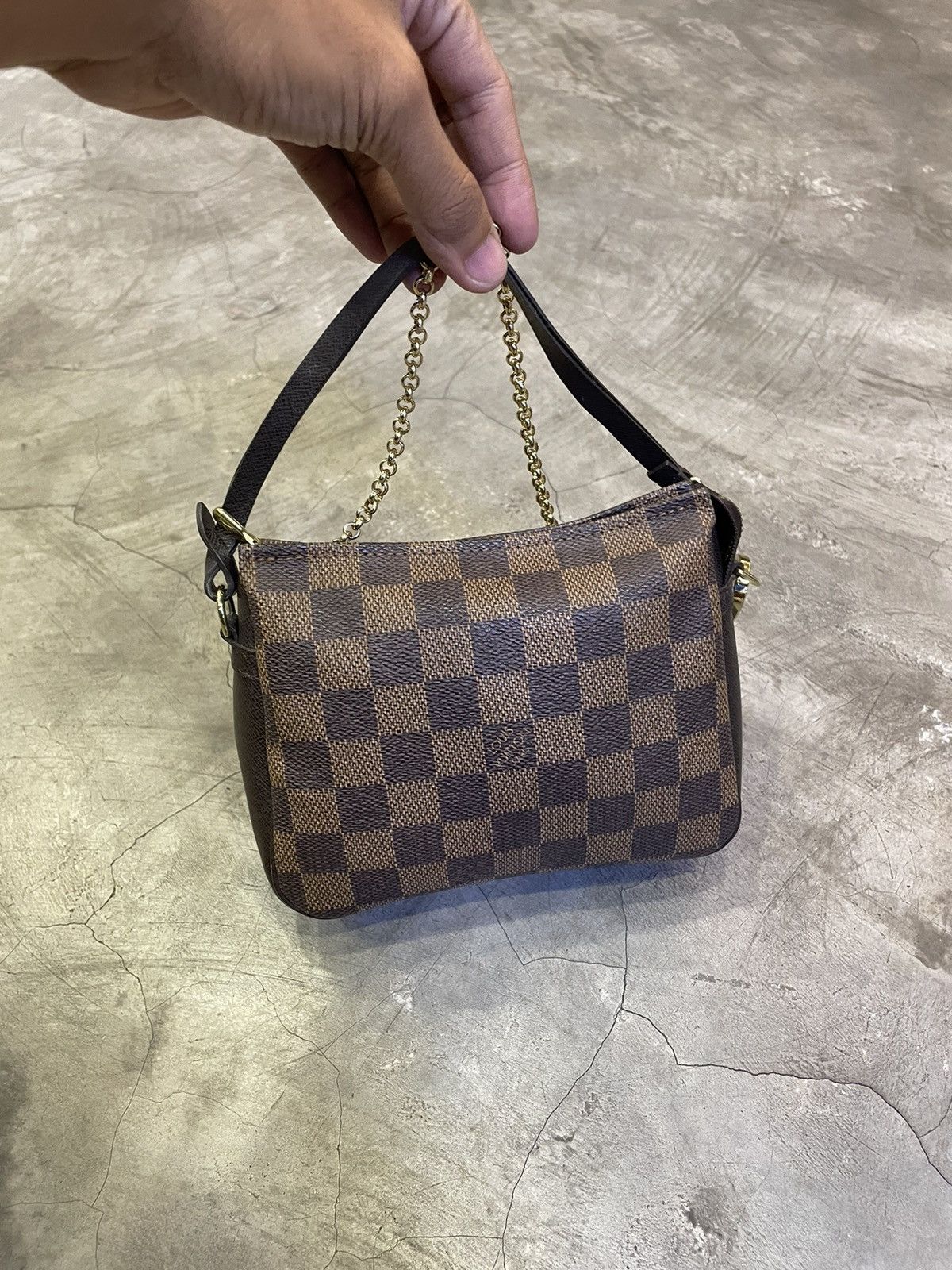Louis Vuitton LOUIS VUITTON 2001 Damier Top Handle Bag Mini Vintage Size ONE SIZE - 2 Thumbnail