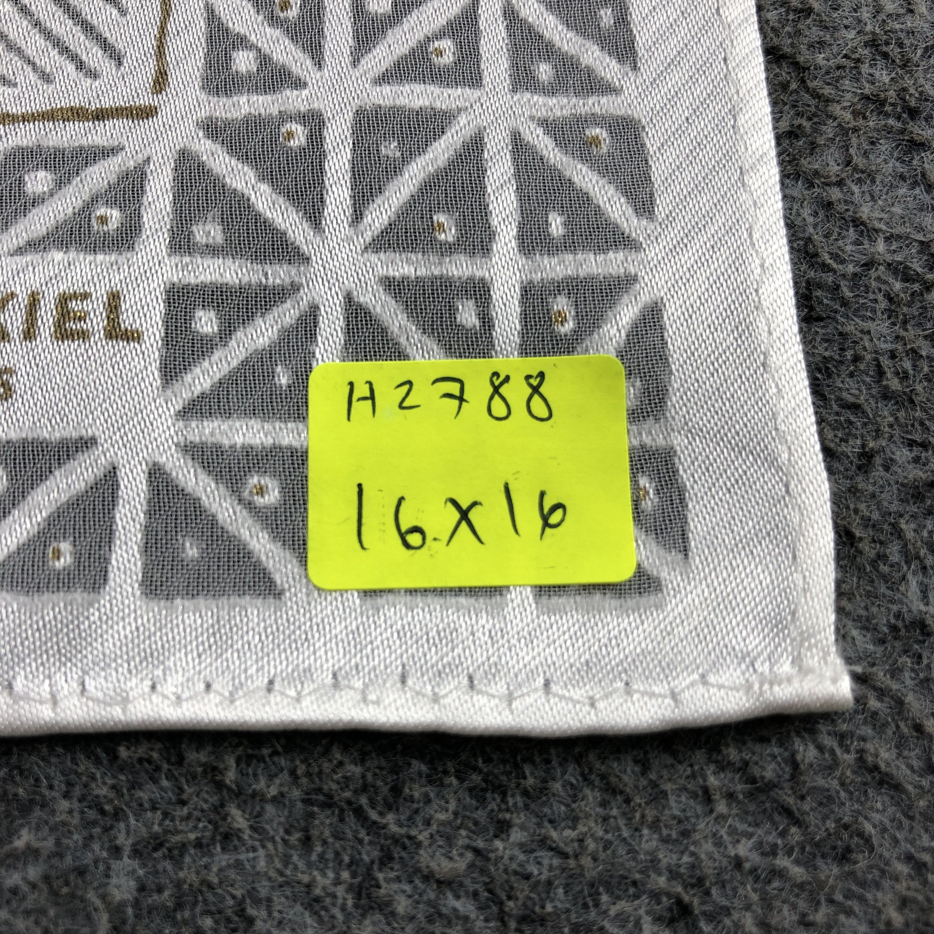 Sonia Rykiel Sonia Rykiel Handkerchief Neckerchief Bandana H2788 Size ONE SIZE - 6 Thumbnail