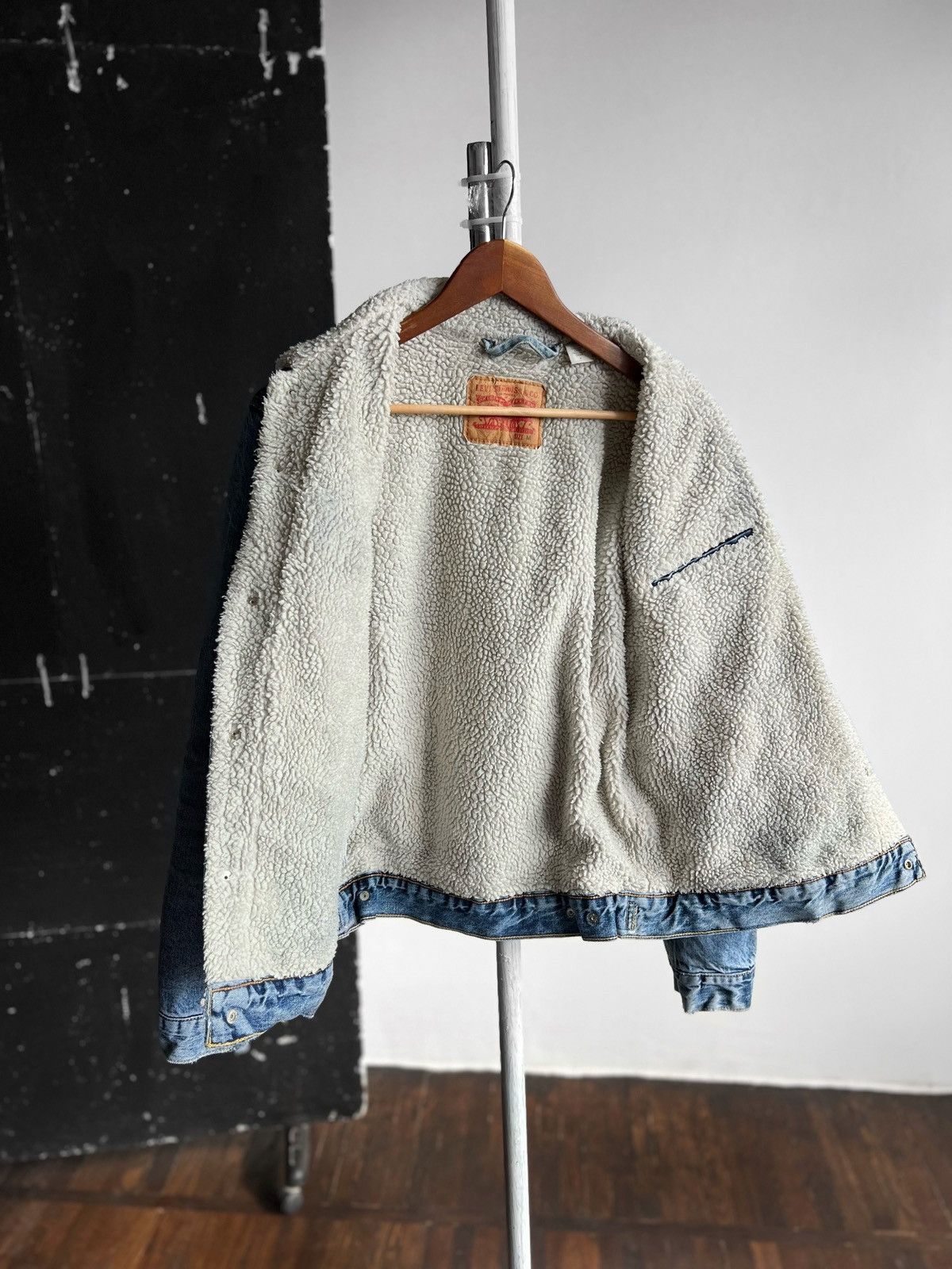 Designer × Levi's Levis Sherpa Lined Trucker Denim Blue Jacket Long Sleeve Size US S / EU 44-46 / 1 - 3 Thumbnail