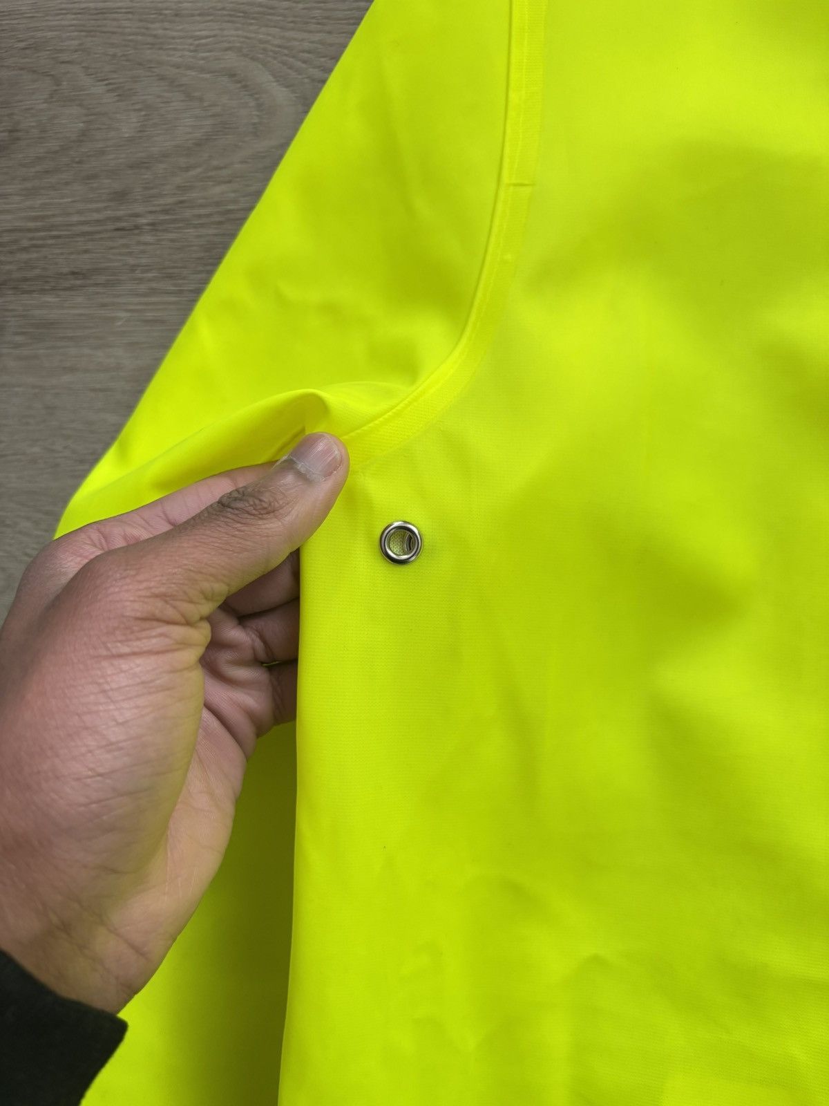 Vetements Vetements SS18 Logo Raincoat Size US M / EU 48-50 / 2 - 9 Thumbnail