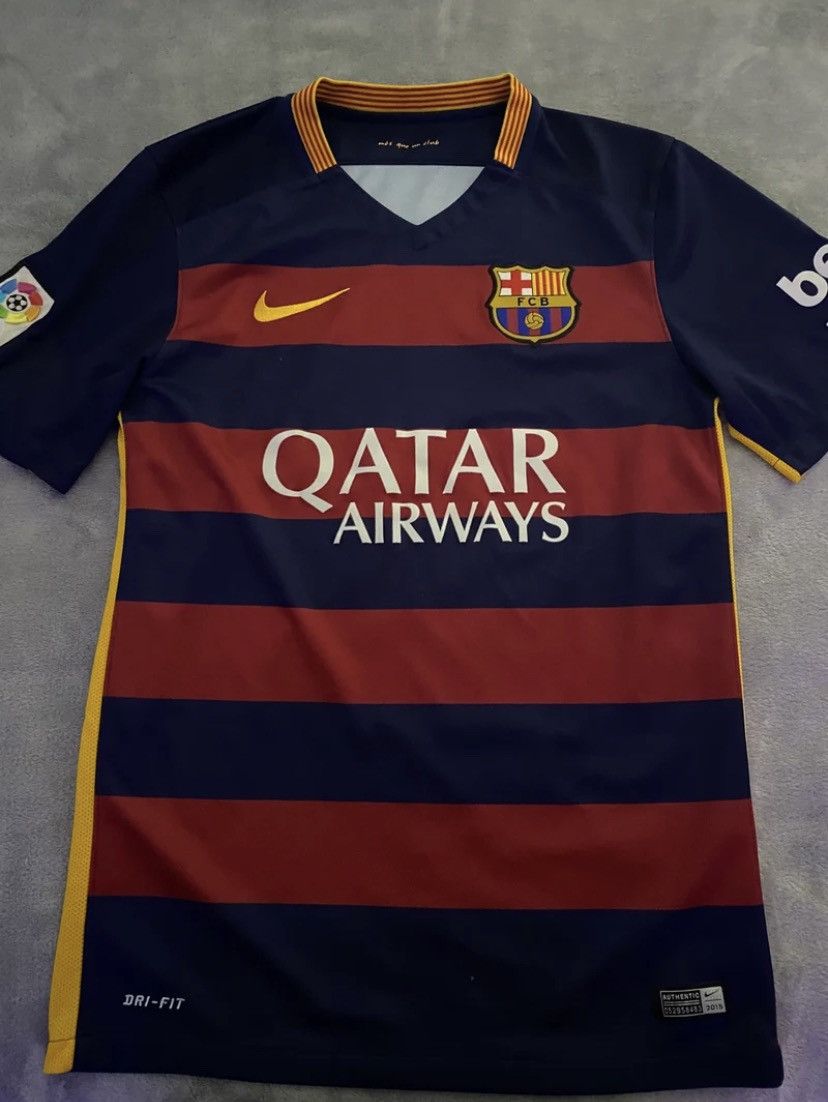 Nike FC Barcelona 2015 - 2016 Authentic Home Jersey Size US S / EU 44-46 / 1 - 2 Thumbnail