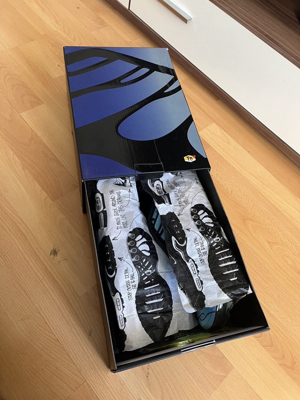 Nike Nike Air Max TN OG Hyperblue 2018 Size US 11 / EU 44 - 15 Thumbnail