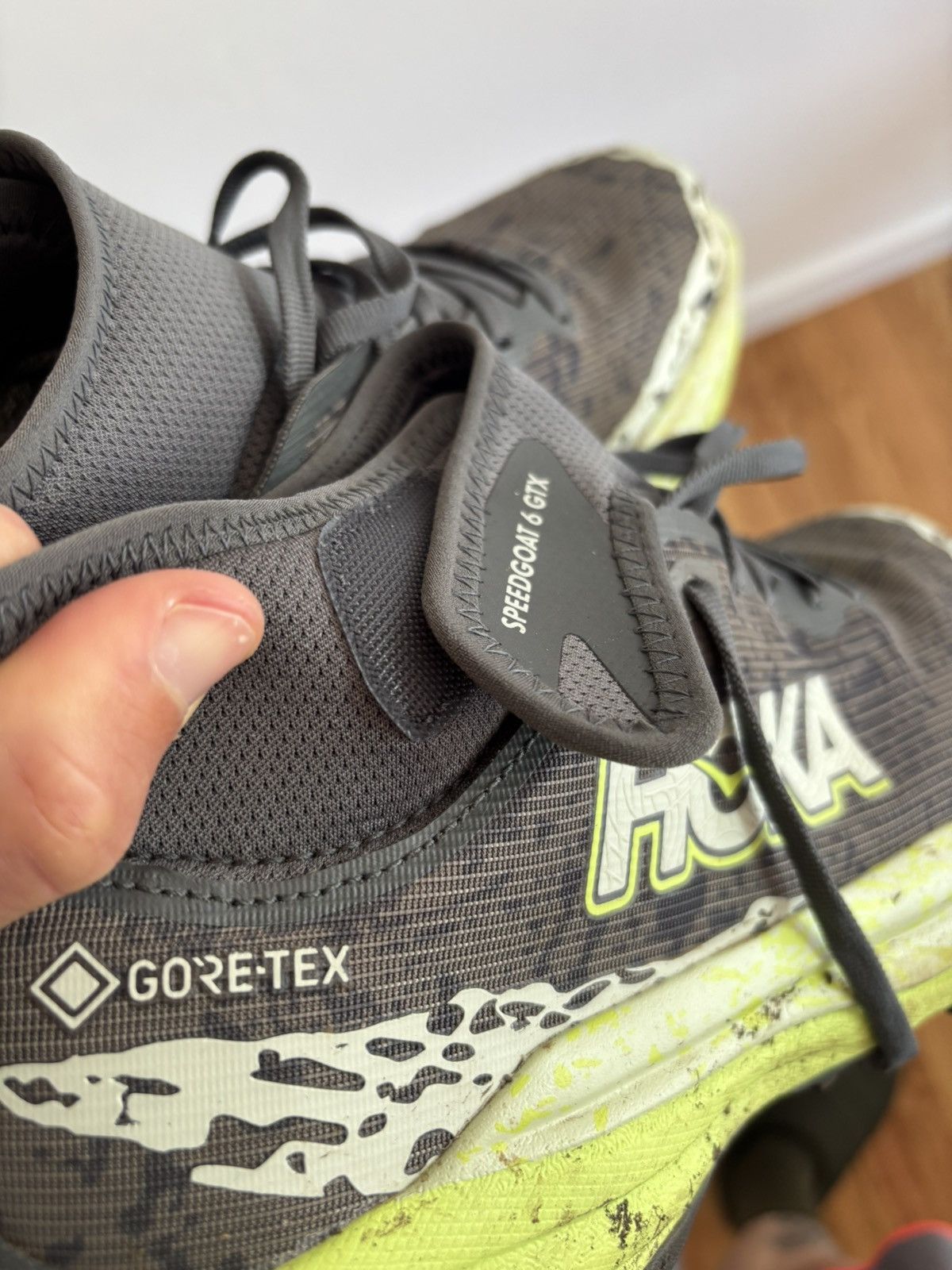 Hoka Speedgoat 6 GTX, sz 10 US Size US 10 / EU 43 - 6 Thumbnail