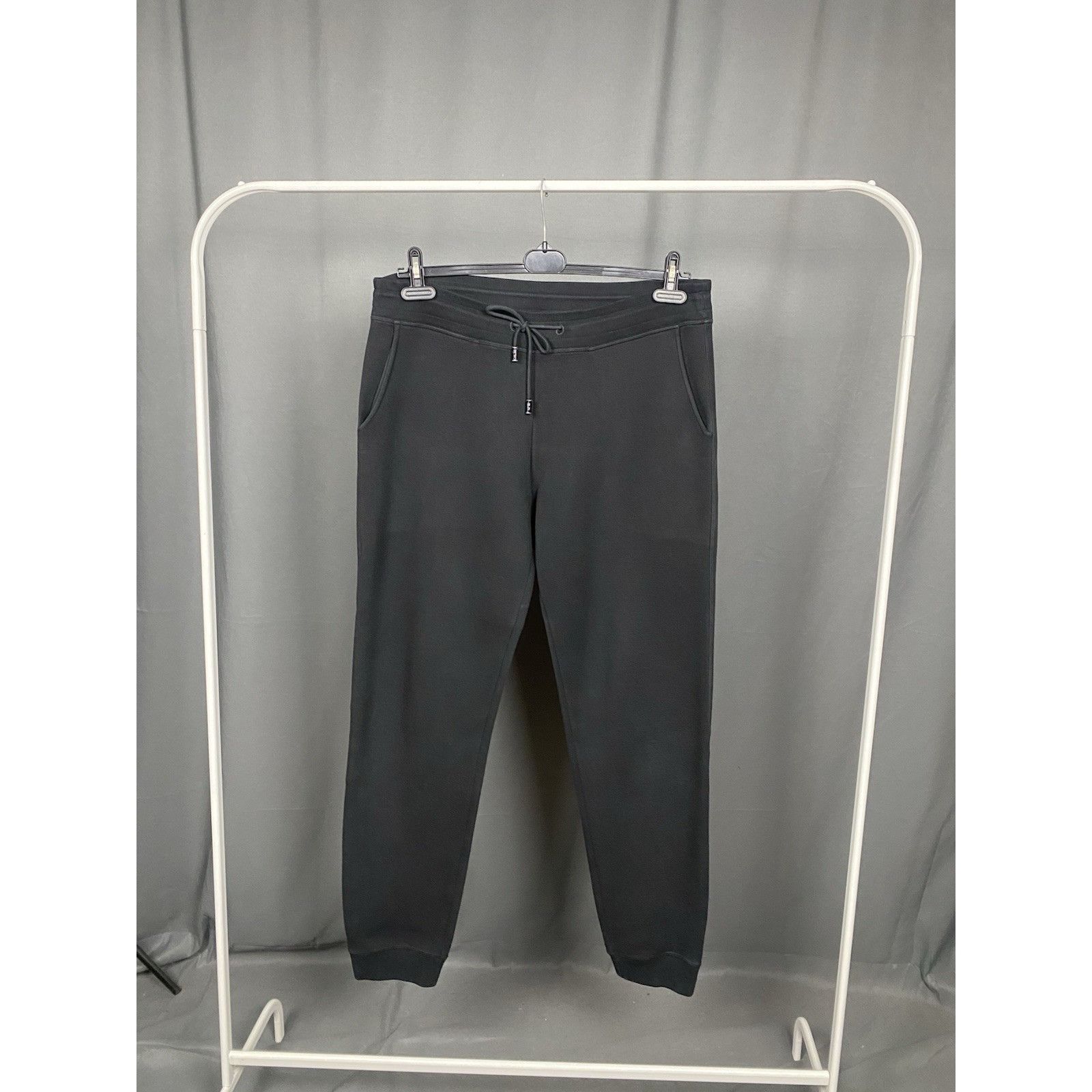 Louis Vuitton Louis Vuitton Auth Men's Black Drawstring Sweat Pants Size X Size US 36 / EU 52 - 4 Thumbnail