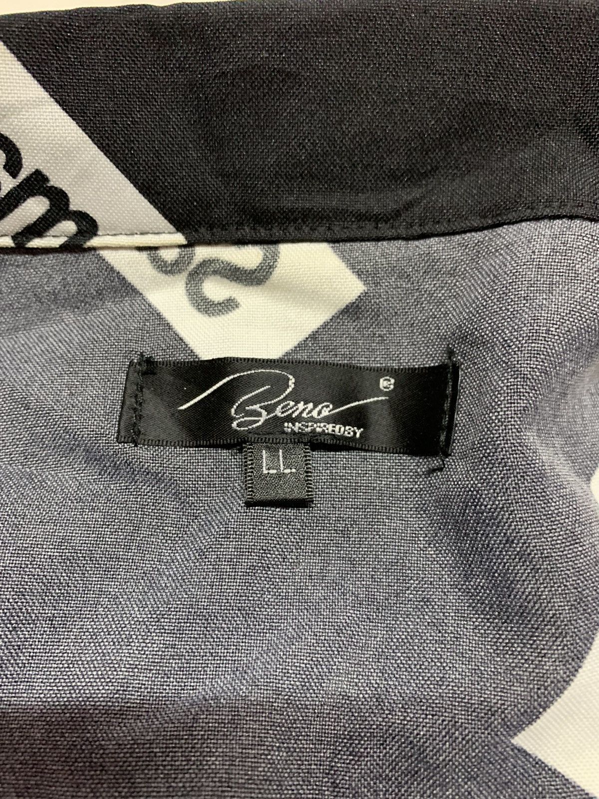 Designer Beno inspired by sarcasm light coach style Size US L / EU 52-54 / 3 - 10 Thumbnail