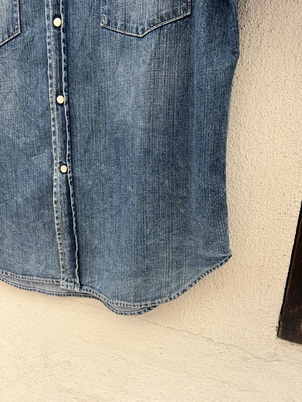 Levi's Vintage 2005 Levi’s Red Tab Faded Mud Denim Western Shirt Size US L / EU 52-54 / 3 - 9 Thumbnail