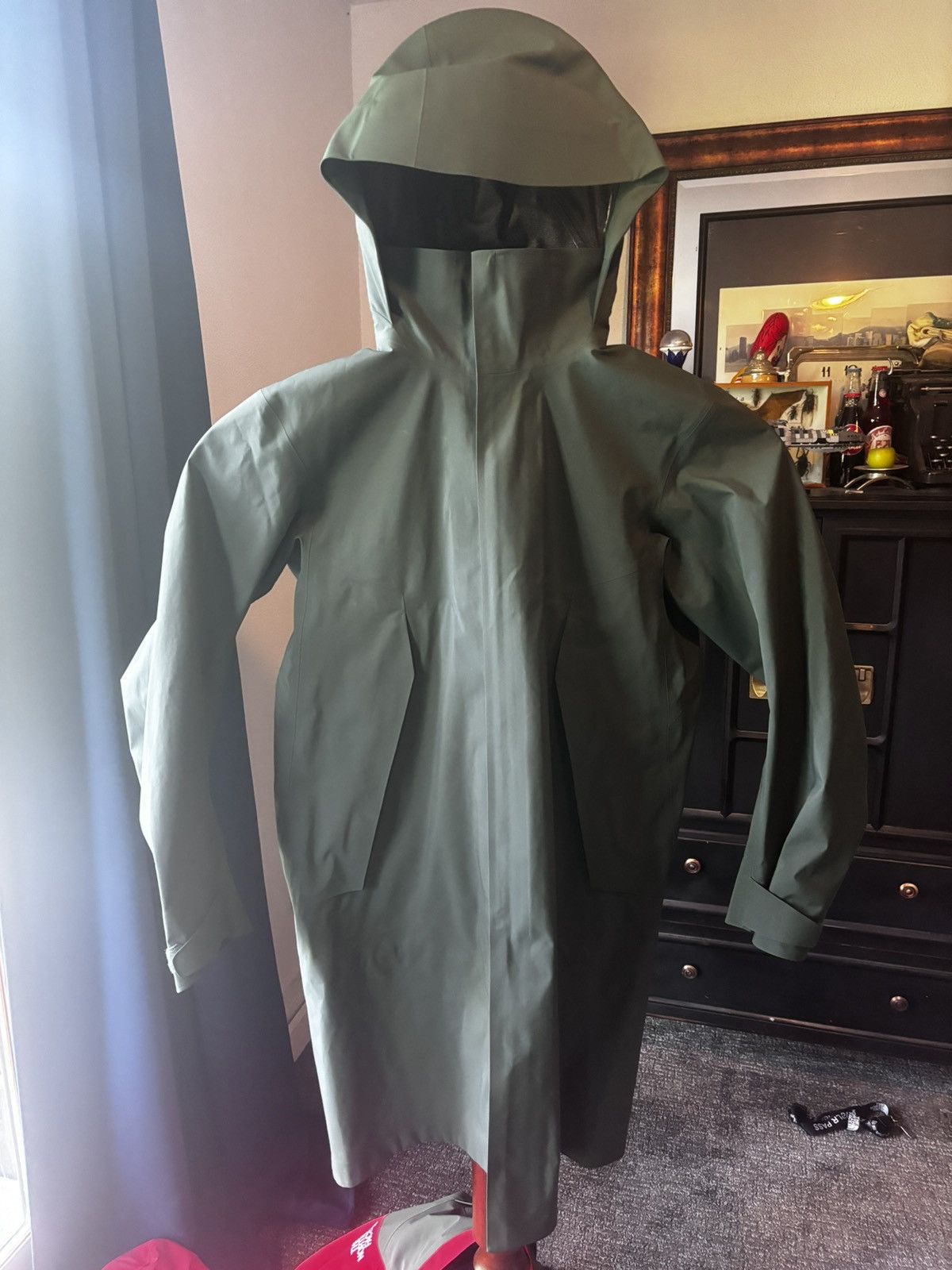 image of Arcteryx Veilance Steal $900 Veilance Monitor For Rain in Green, Men's (Size Medium)