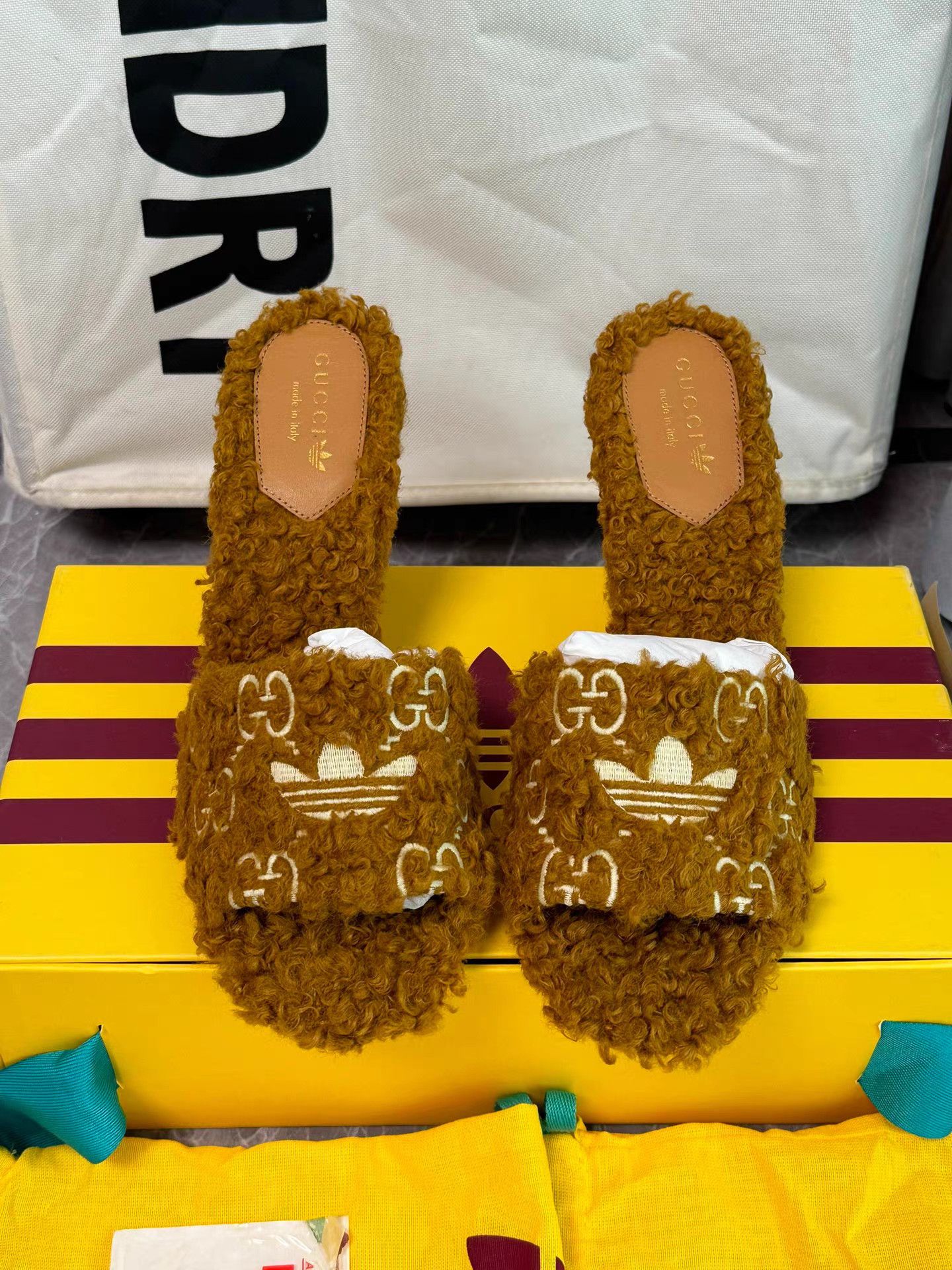 Gucci GUCCI x adidas Teddy Terry Slides K6 Size US 9 / IT 39 - 2 Thumbnail