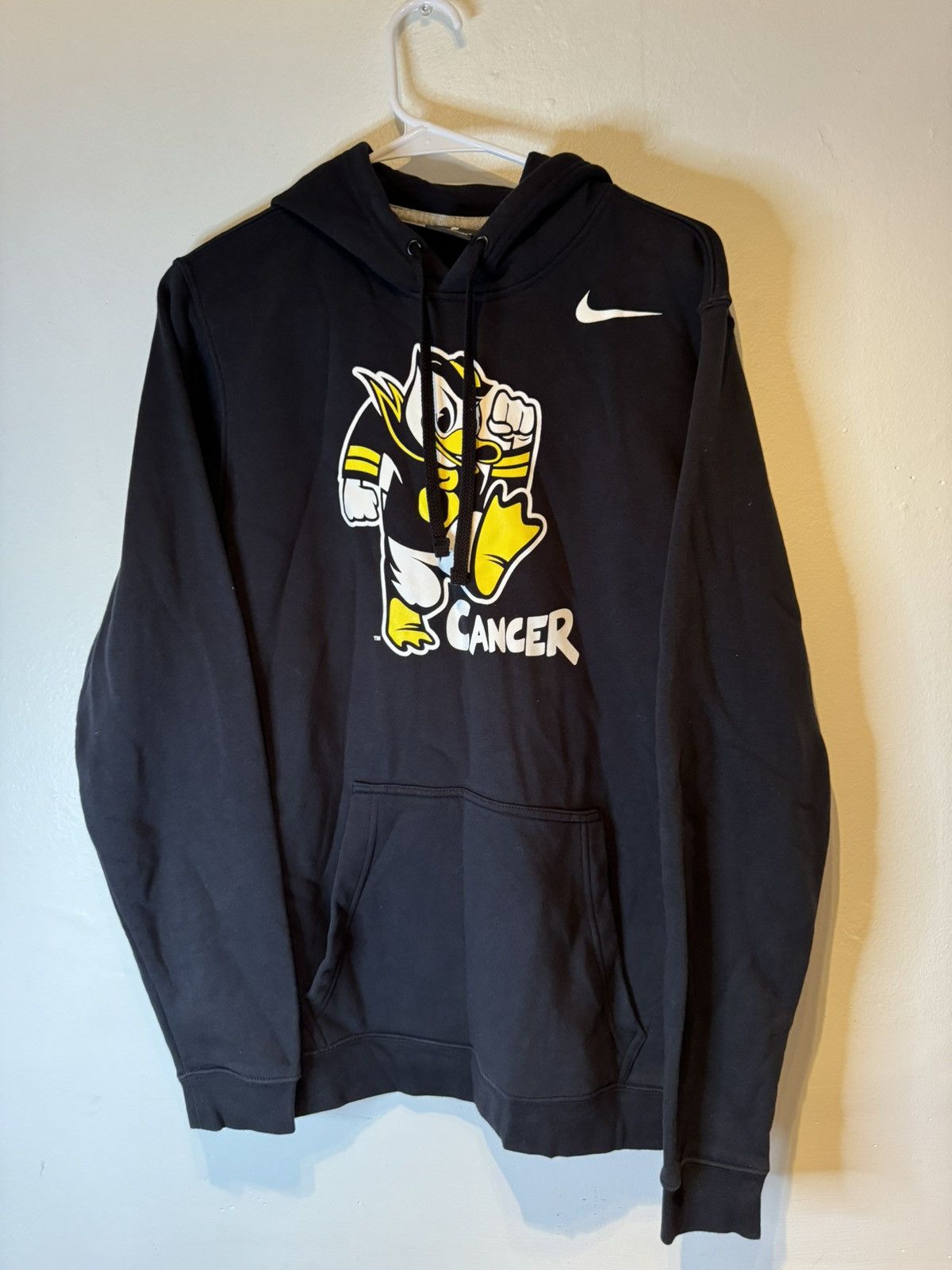 Nike Oregon Ducks Stomp Cancer Nike Pullover Hoodie Men's M Black Size US M / EU 48-50 / 2 - 1 Thumbnail