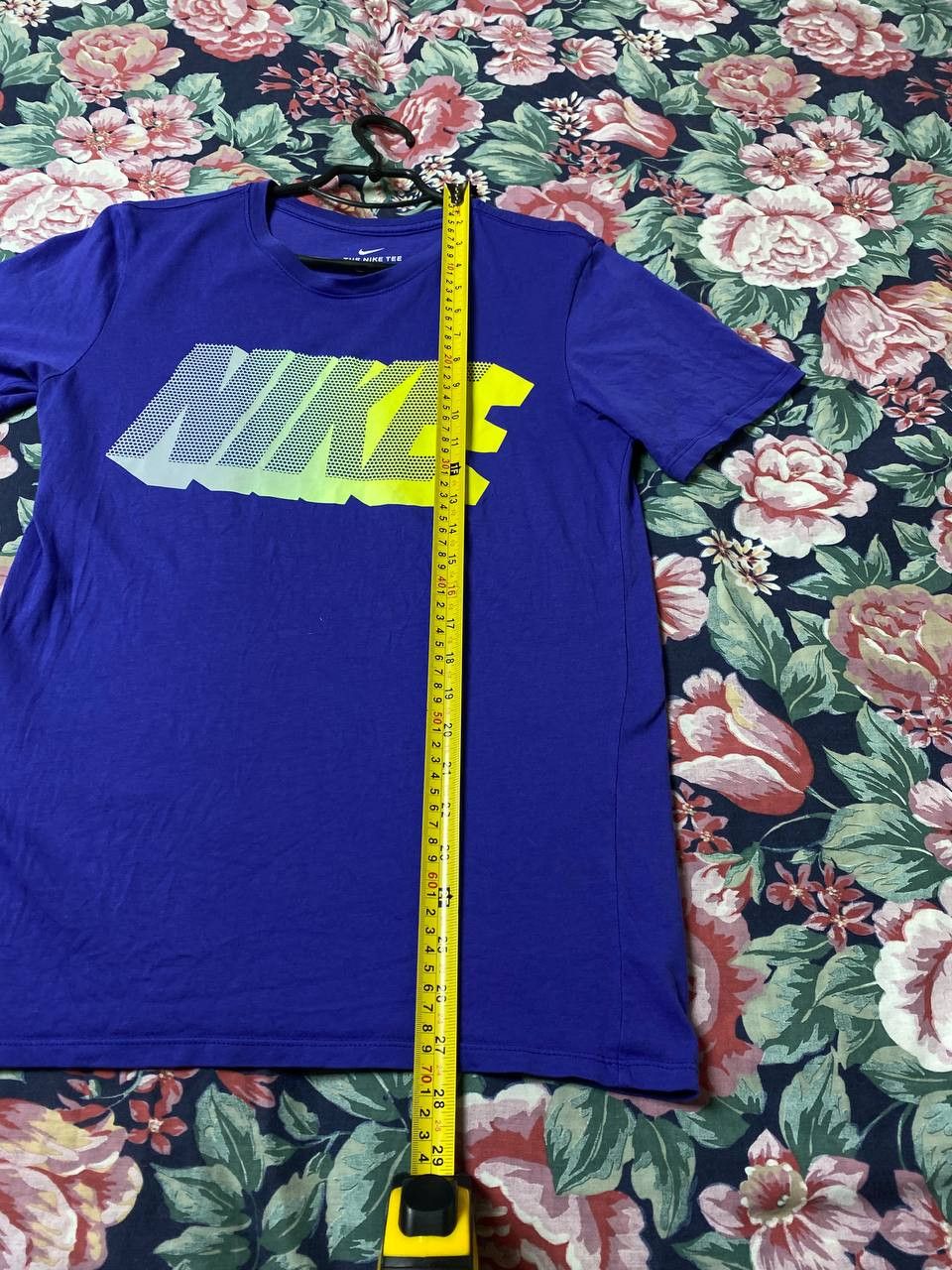 Nike × Vintage Vintage Nike streetwear center logo tee hype tee Size US S / EU 44-46 / 1 - 7 Thumbnail