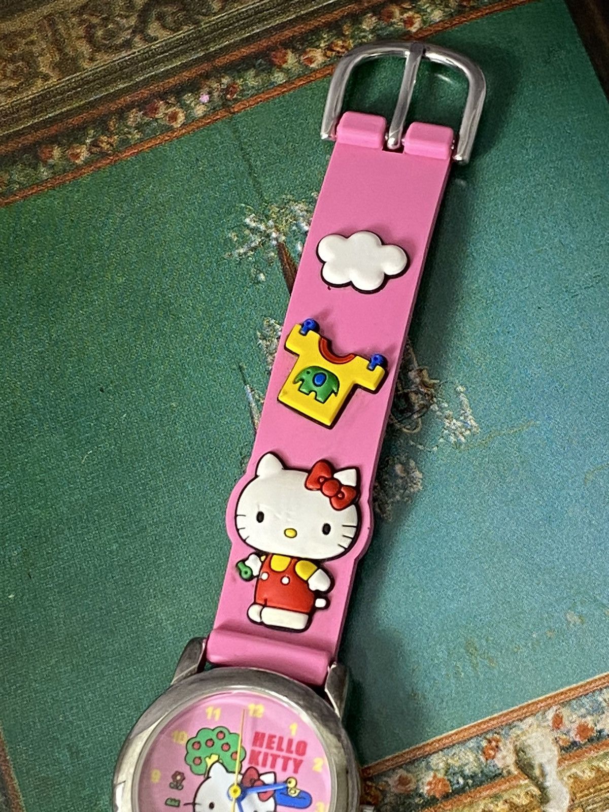 Japanese Brand Hello Kitty Watch: 2009 Sanrio Kit and Friends Size ONE SIZE - 6 Thumbnail