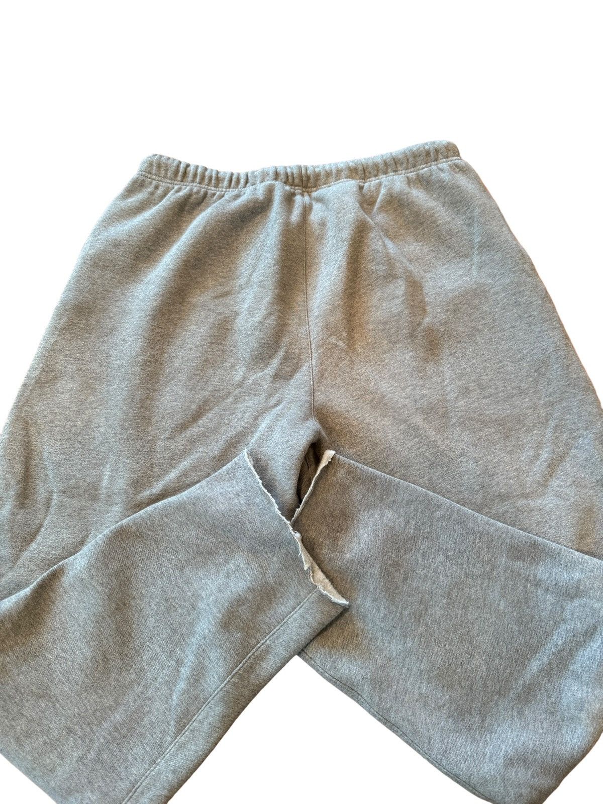 Essentials × Fear of God Essentials Fear Of God sweatpants Size US 35 - 2 Thumbnail