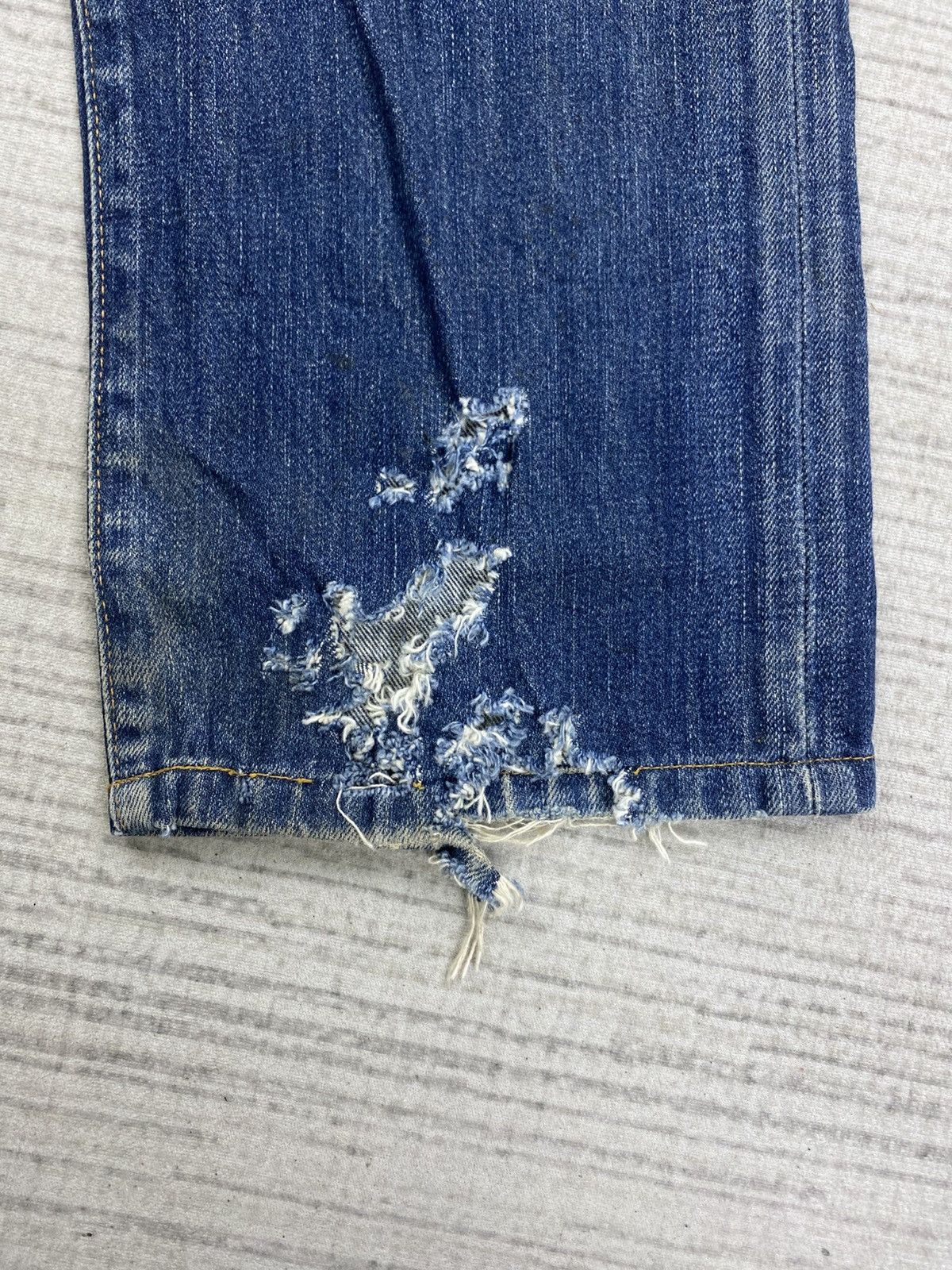 Levi's Vintage Levi’s 502 Distressed Denim Jeans Size US 33 - 16 Thumbnail