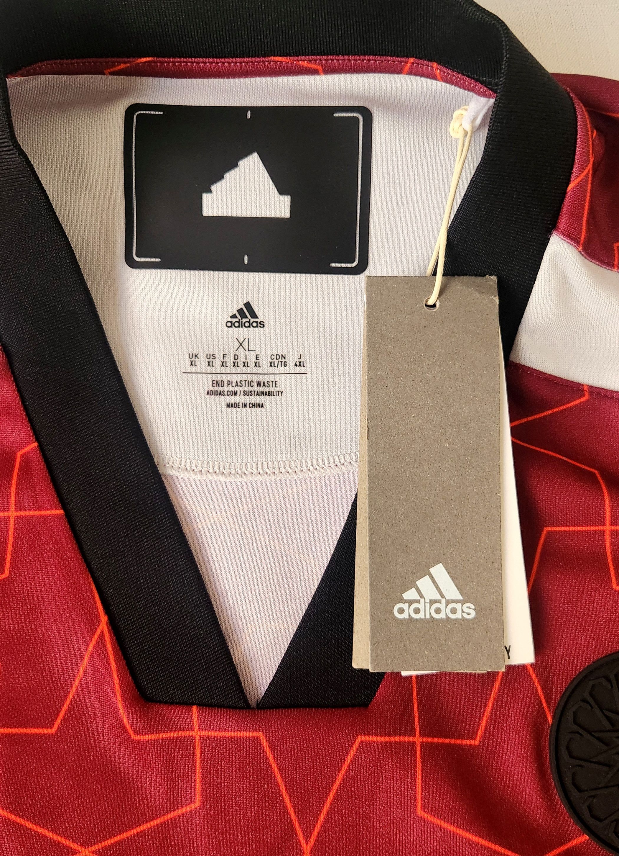 Adidas adidas Qatar Soccer Exclusive Limited World Cup Jersey Size US XL / EU 56 / 4 - 8 Thumbnail