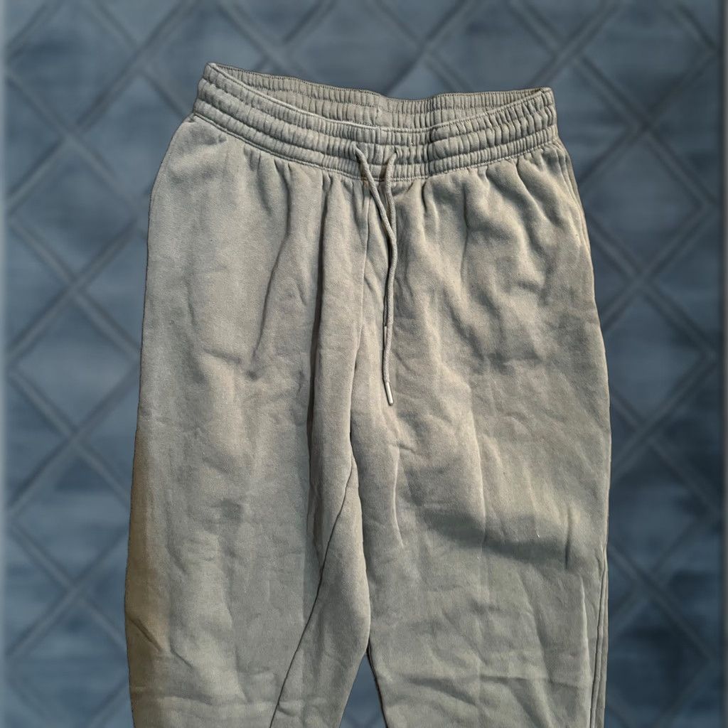 H&M H&M Sweatpants Womens Size Medium Gray Taper Fit Soft Lounge Casual Elastic Waist Regular Inseam 29 in Pants Size 32" / US 10 / IT 46 - 1 Thumbnail