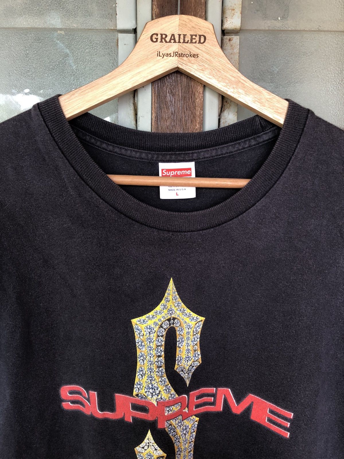 Vintage Vintage Supreme Diamond SS18 Shirt Faded Tee Size US L / EU 52-54 / 3 - 2 Thumbnail