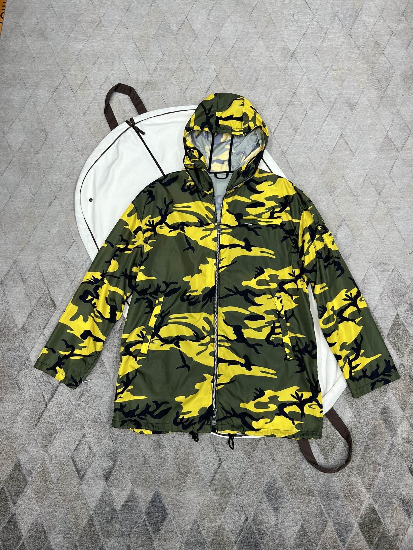 Prada Prada Camouflage Gabardine Nylon Jacket Size M Size US M / EU 48-50 / 2 - 1 Thumbnail
