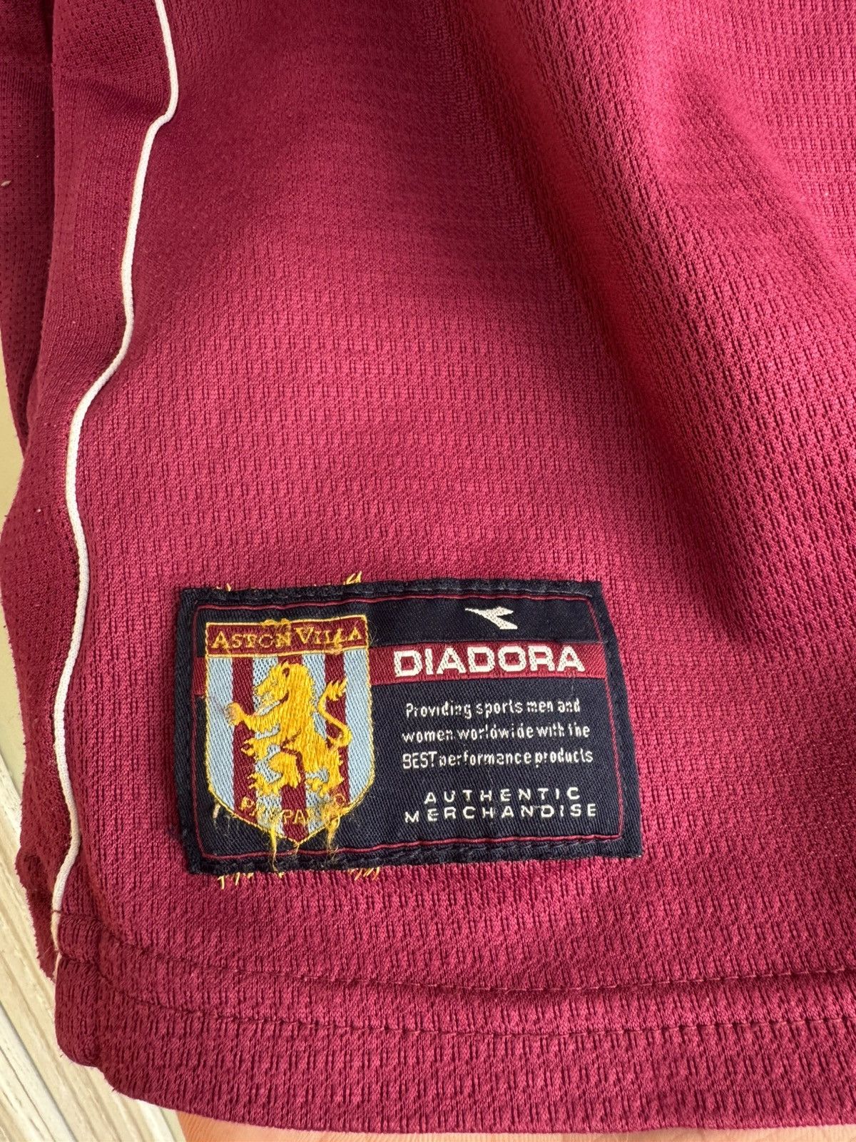 Diadora Vintage Merson #10 Aston Villa 2000-2001 Home Soccer Jersey Size US L / EU 52-54 / 3 - 18 Thumbnail