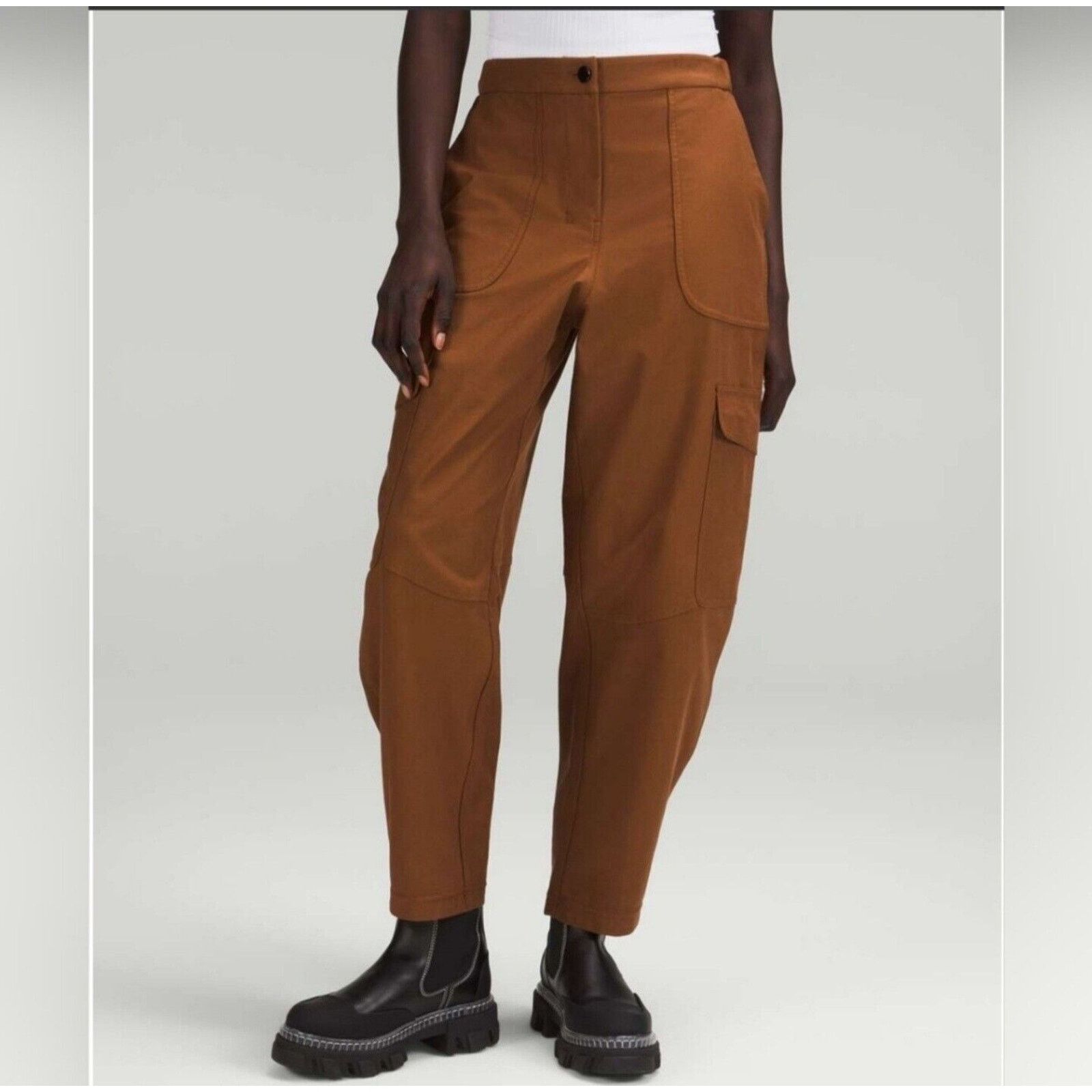 Lululemon Lululemon Light Utilitech Cargo Pocket High Rise Pants Brown Size 26" / US 2 / IT 38 - 2 Thumbnail