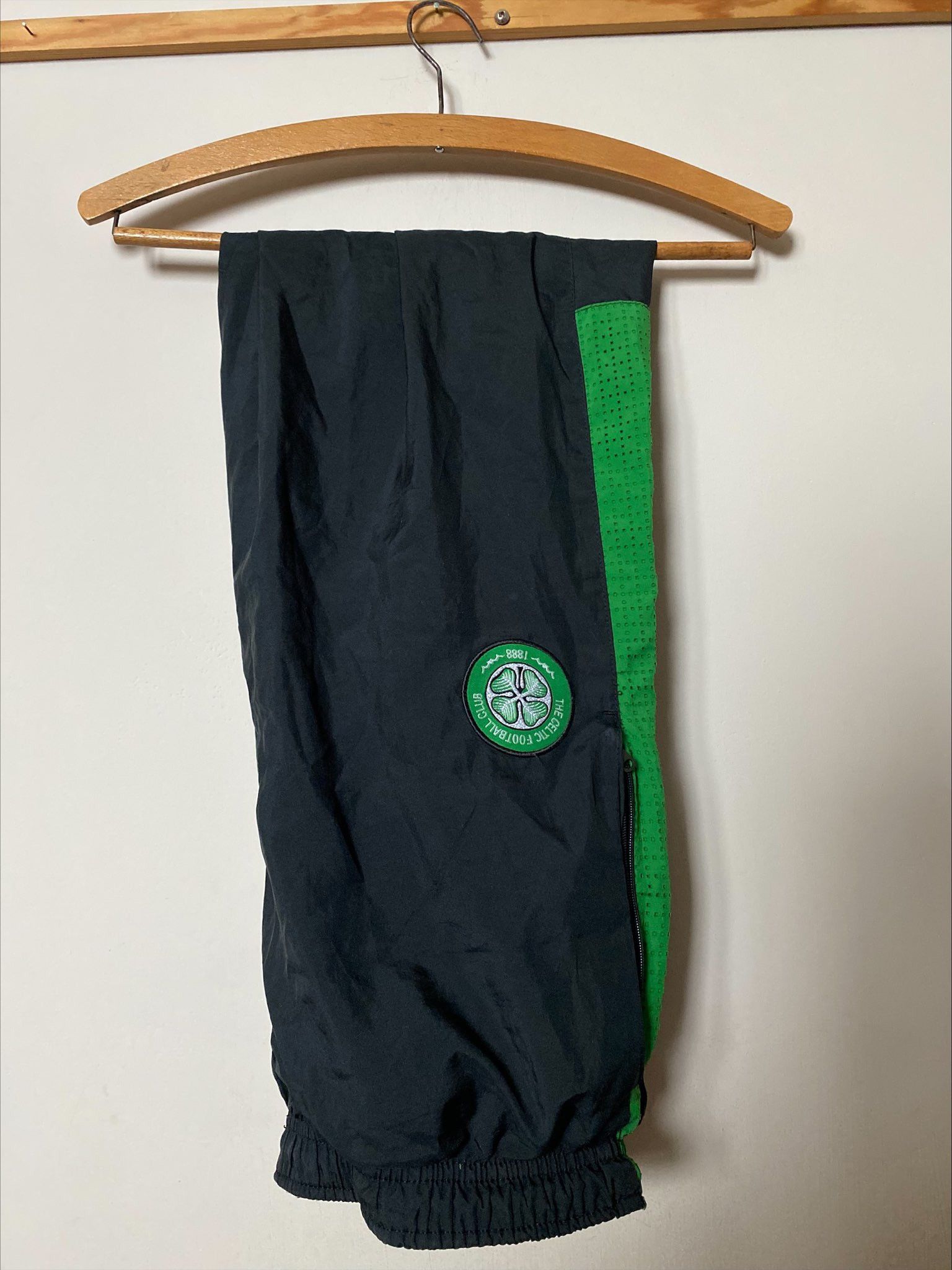 Nike sweatpants Soccer CELTIC F.C. Nike - S/M - UNIQUE Size US 32 / EU 48 - 1 Thumbnail
