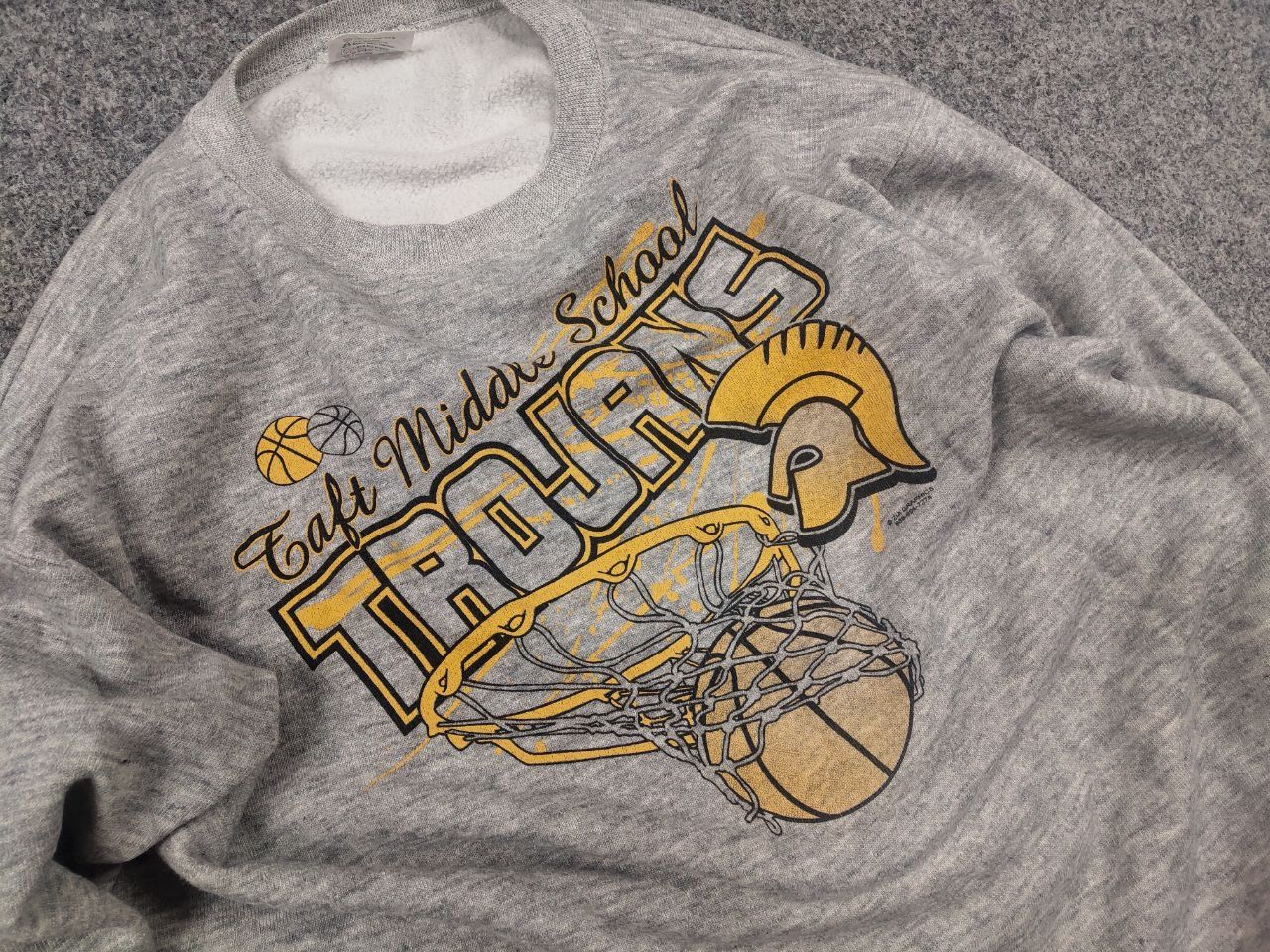 Vintage Vintage 90' Taft Middle School TROJANS basketball Sweatshirt Size US L / EU 52-54 / 3 - 5 Thumbnail