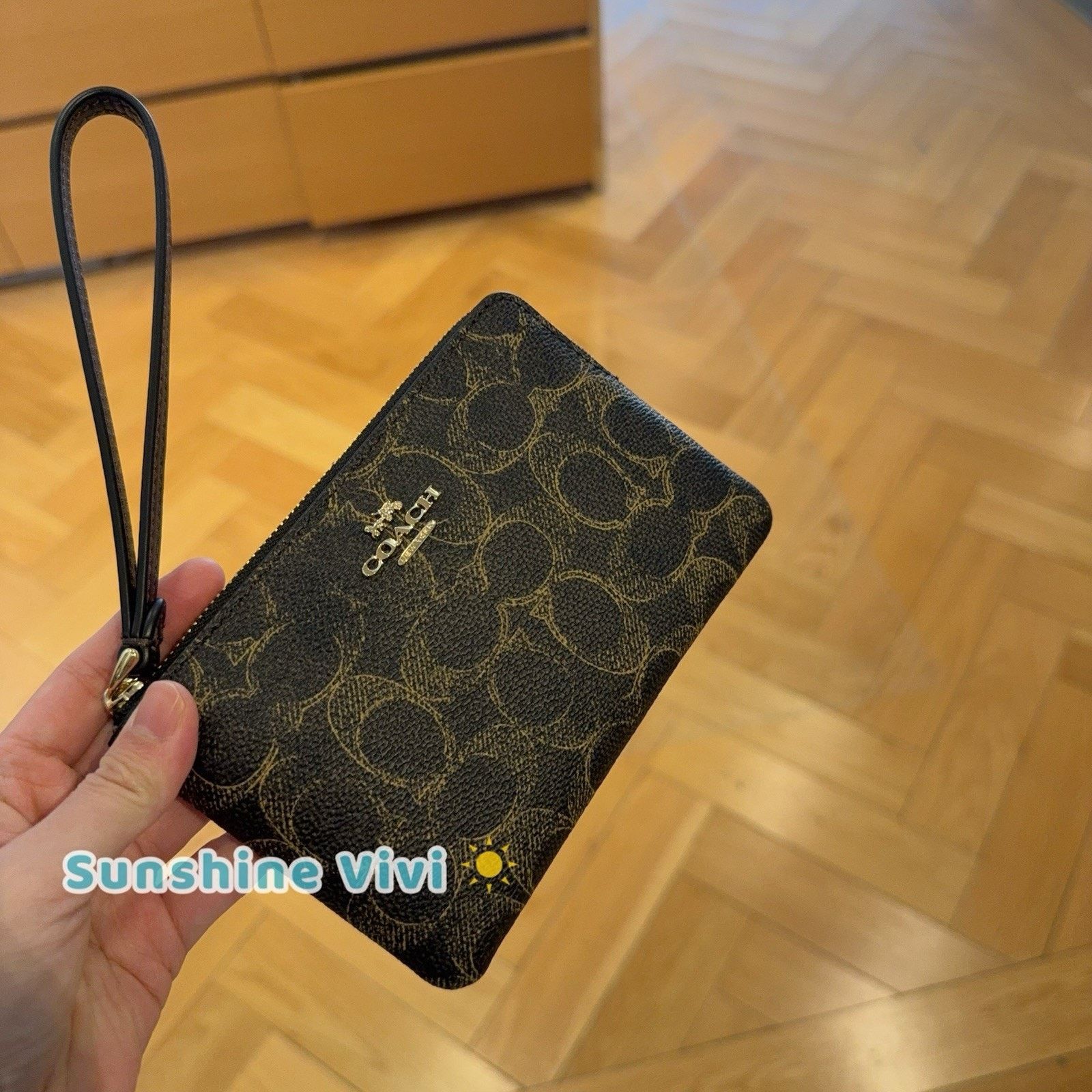 Coach NWT Coach Corner Zip Wristlet In Loved Gold/Brown CEF78 Size ONE SIZE - 2 Thumbnail