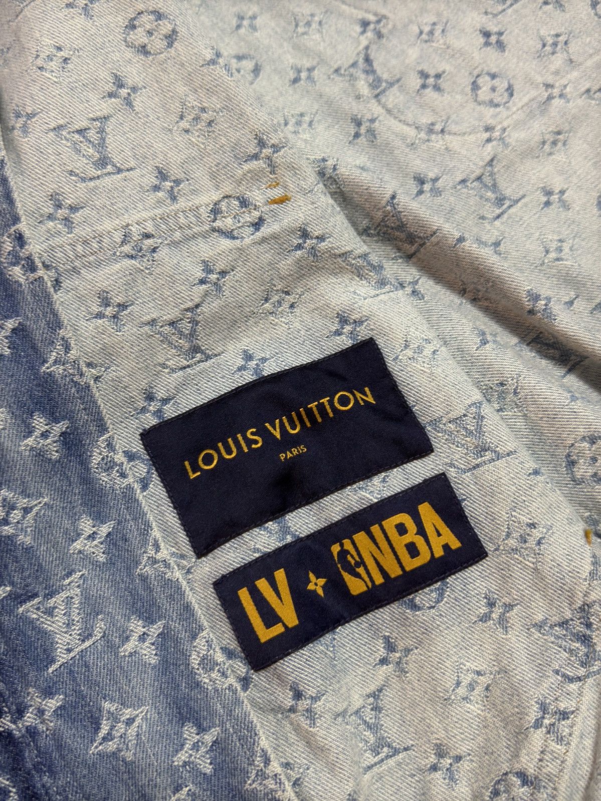 Louis Vuitton × NBA Louis Vuitton NBA Blue Denim Monogram Bomber Jacket Size US L / EU 52-54 / 3 - 14 Thumbnail