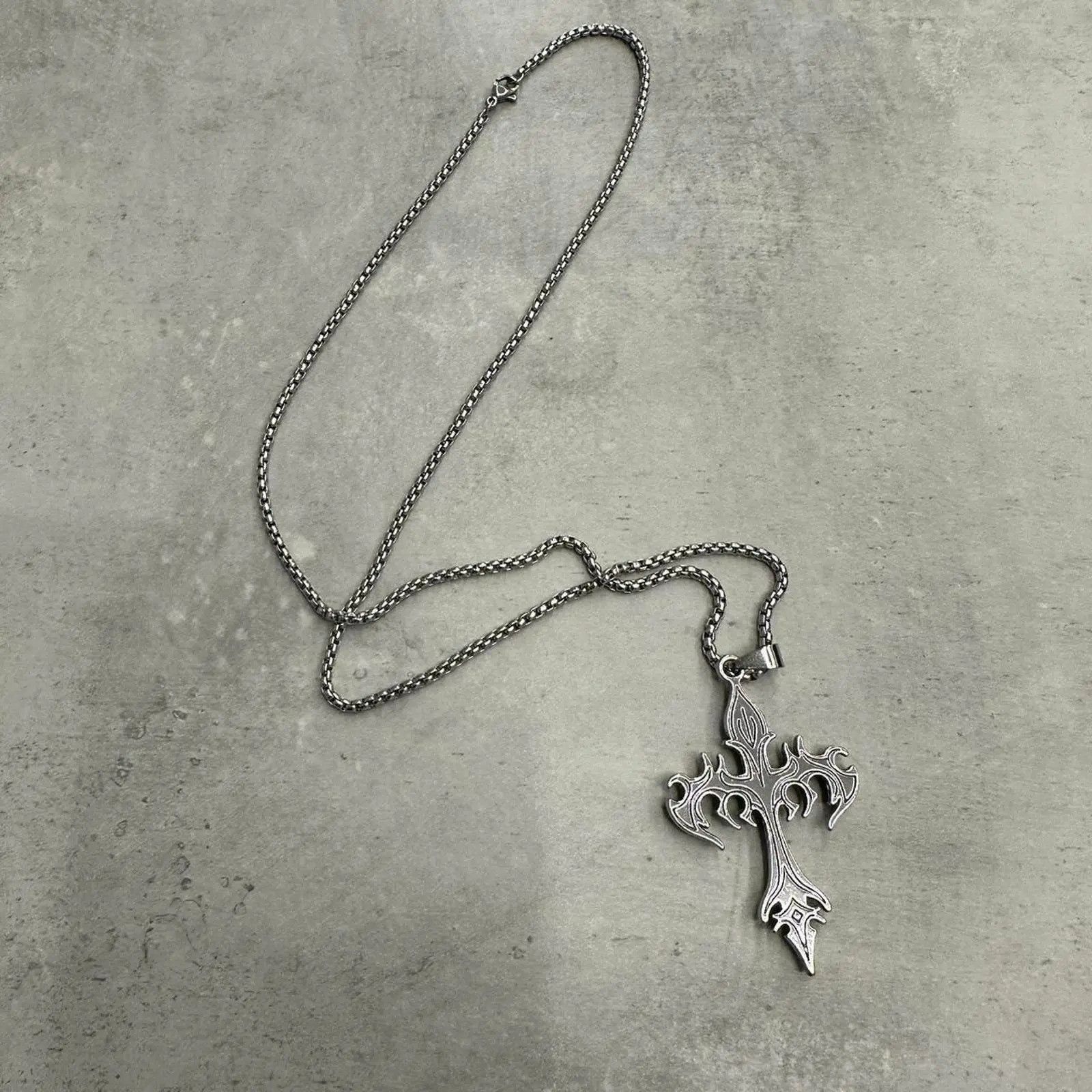 Vintage Y2k Gothic Cross Necklace Chain in Stainless Steel Vintage Size ONE SIZE - 3 Thumbnail