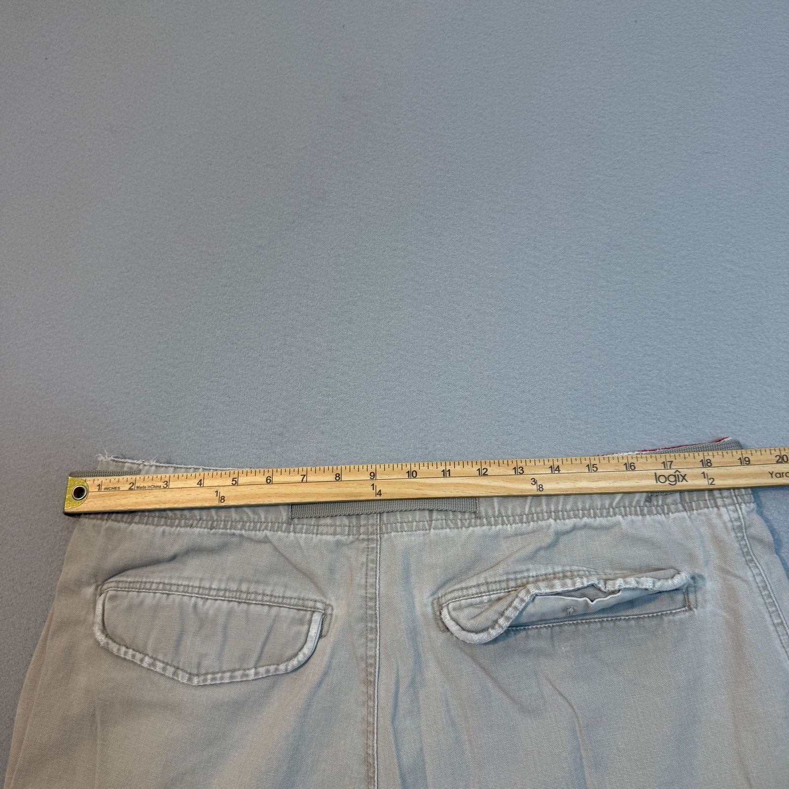 Old Navy Vintage Old Navy Cargo Shorts Men's 36 Tan 10" Inseam Size US 36 / EU 52 - 10 Thumbnail