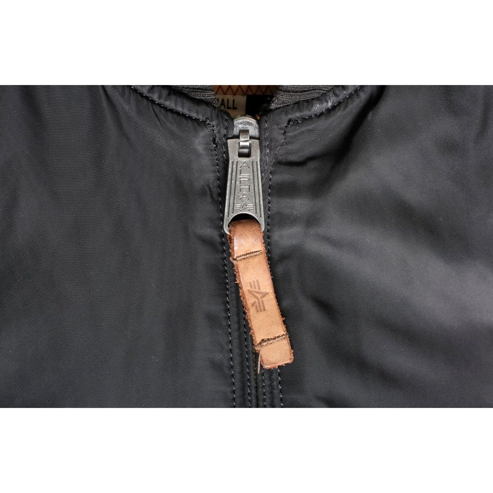 Alpha Industries Alpha Industries MA-1 TT Bomber Jacket Men Size S Zip Padded Black Size US S / EU 44-46 / 1 - 4 Thumbnail