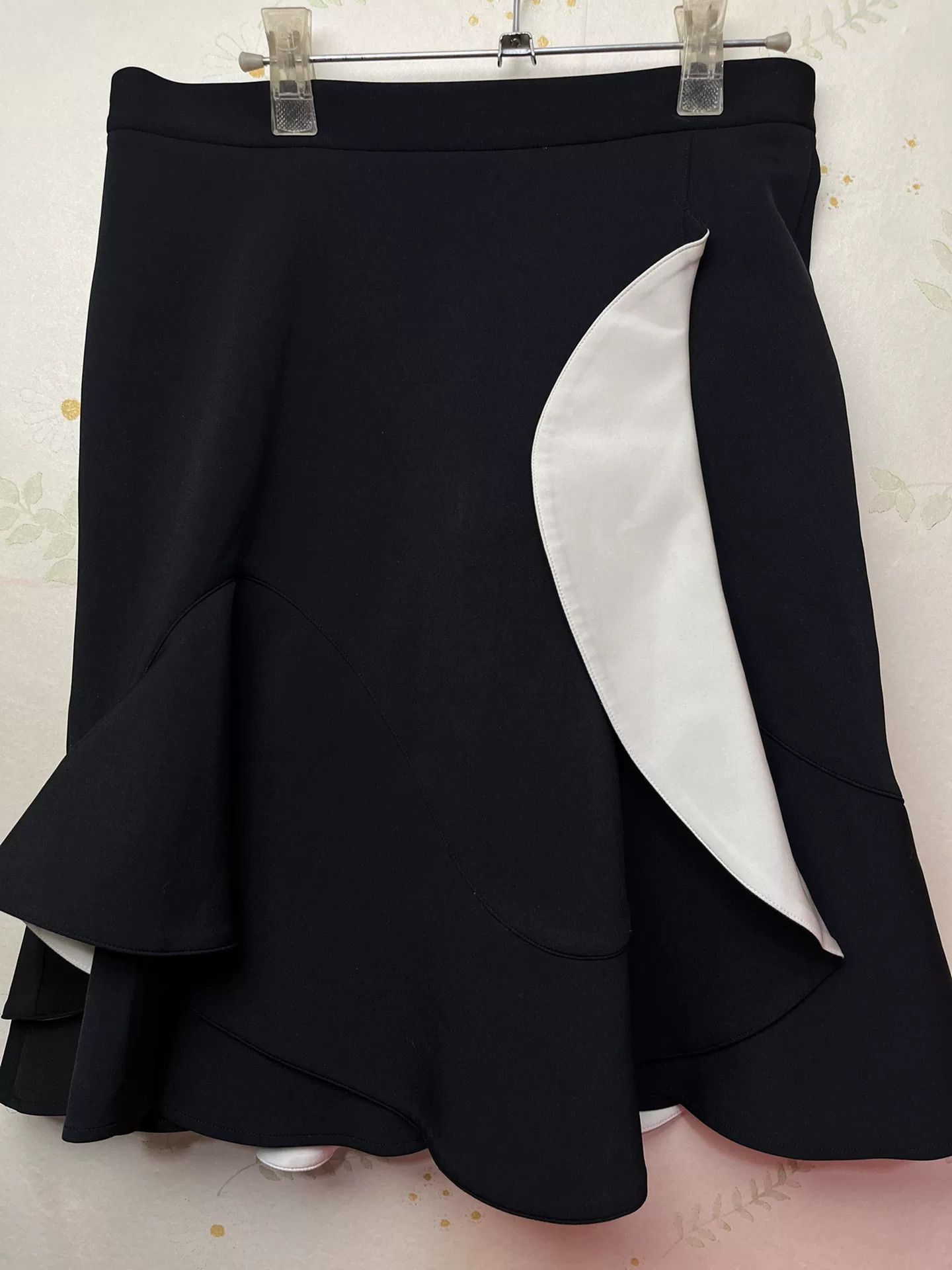 Givenchy Givenchy Black Mermaid Skirt Size 40" / US 18 - 1 Thumbnail