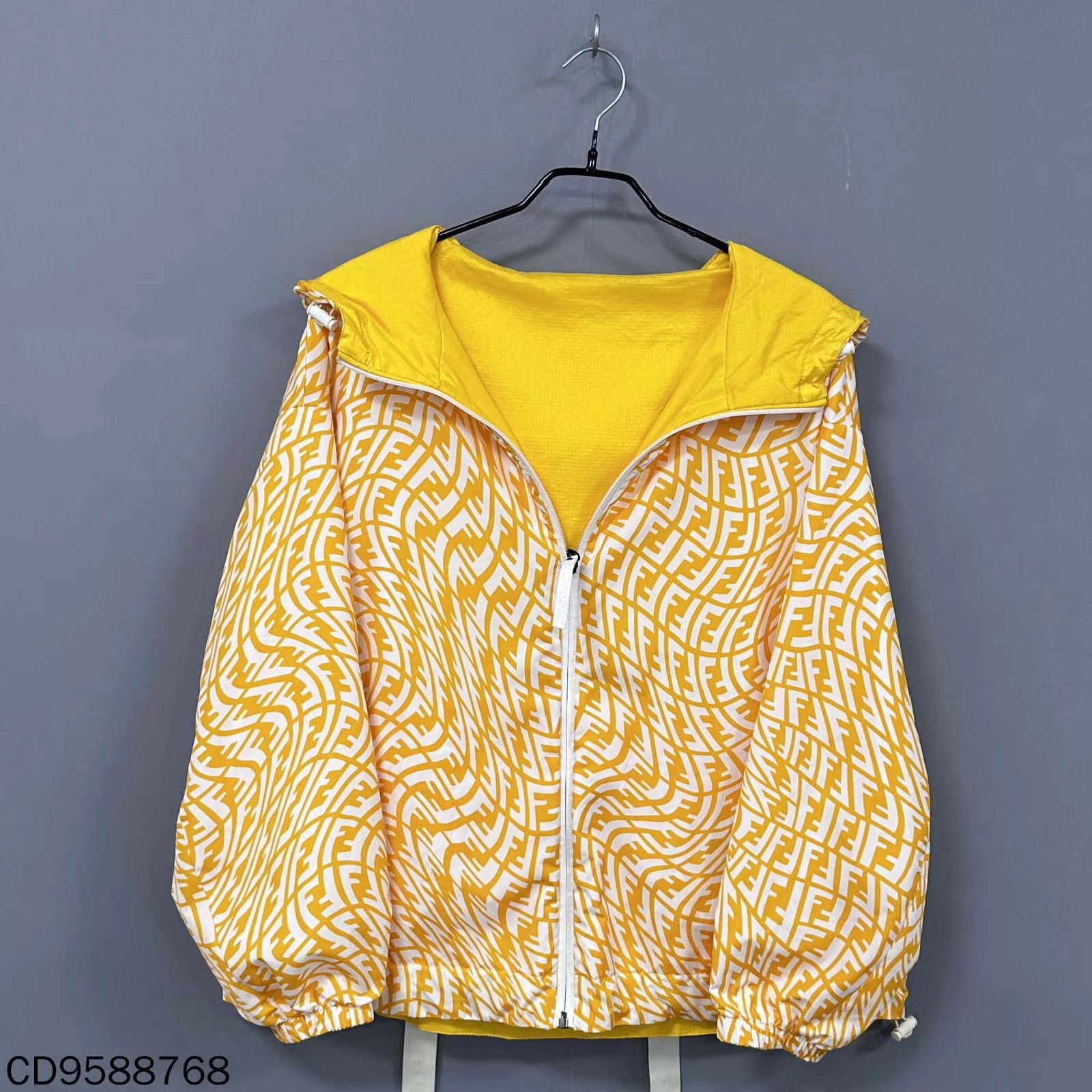 Fendi FENDI 2-Sided All-Over Print Shell Jacket M Size M / US 6-8 / IT 42-44 - 1 Thumbnail