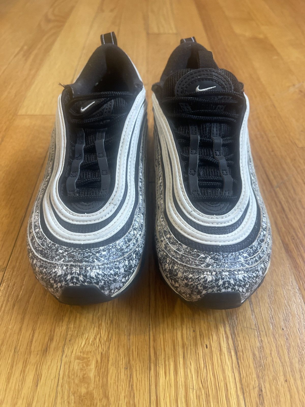 Nike Nike Air Max Size US 6 / EU 39 - 3 Thumbnail