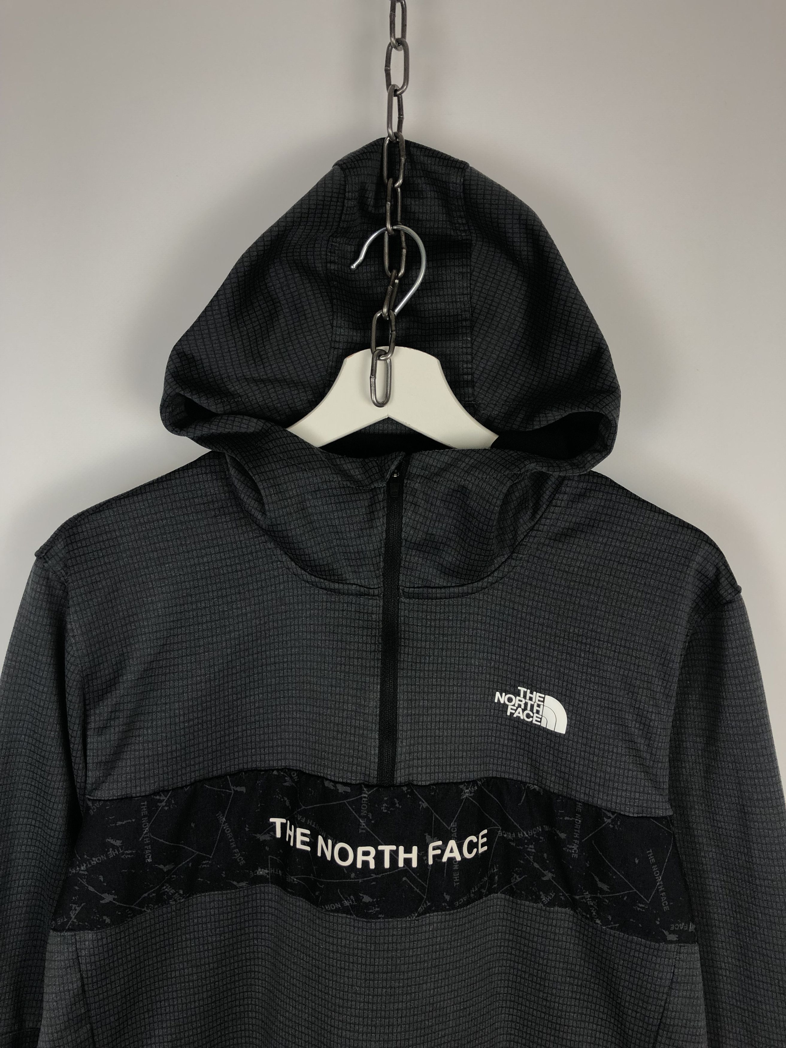 The North Face The North Face Hoodie Center Logo size M Size US M / EU 48-50 / 2 - 2 Thumbnail