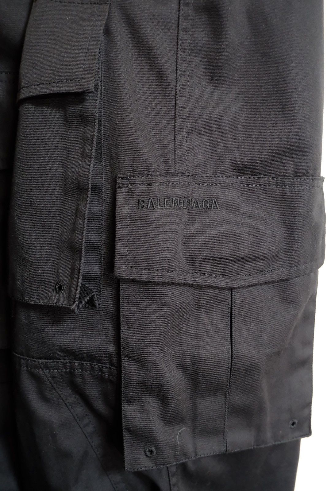 Balenciaga [BNWT] Balenciaga ss20 multi pocket cargo pants Size US 28 / EU 44 - 3 Thumbnail