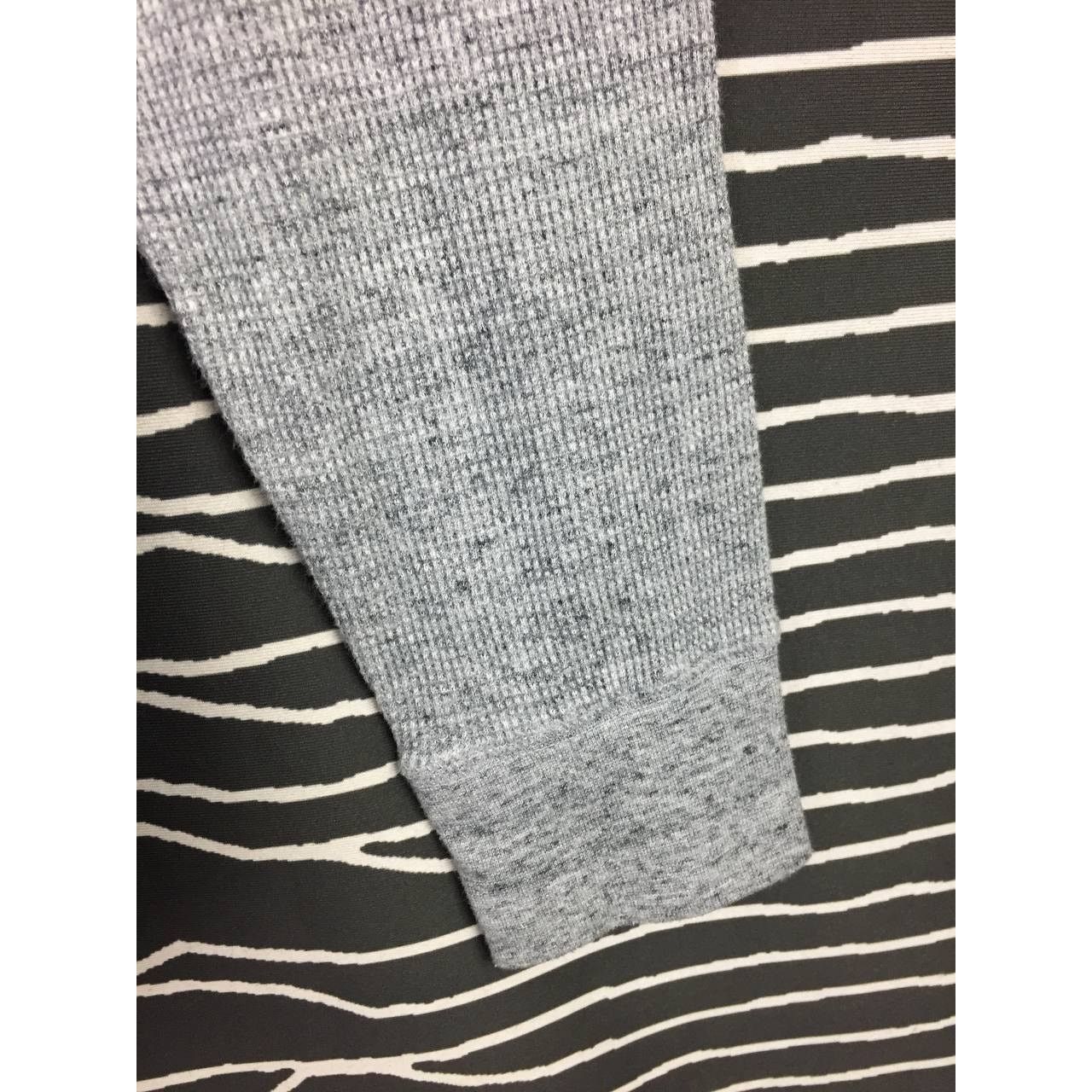 Japanese Brand × Uniqlo Uniqlo Waffle T-Shirt Henley Neck Longsleeve Tee Size L Size US L / EU 52-54 / 3 - 4 Thumbnail