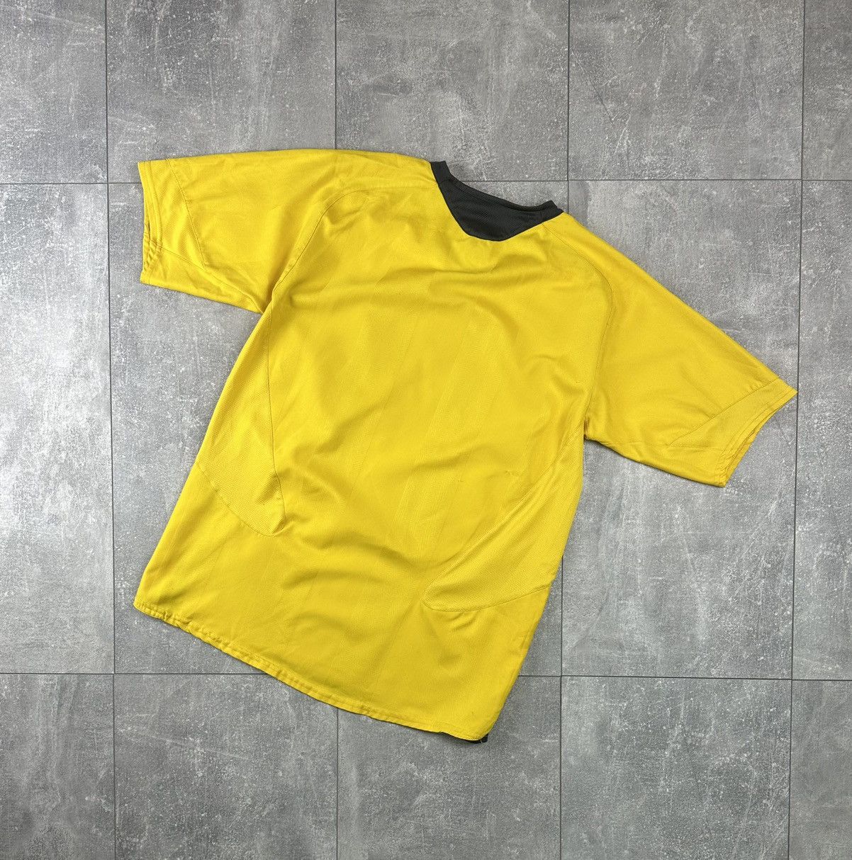 Nike Nike Arsenal London FC 2005/06 Away Soccer Football Jersey Size US S / EU 44-46 / 1 - 17 Thumbnail