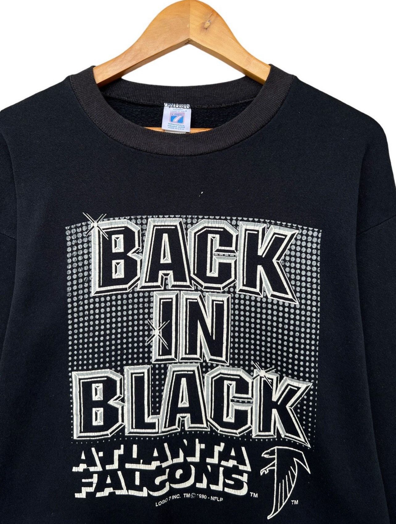 Vintage Vintage 90’s NFL Atlanta Falcons Back In Black Sweatshirt Size US L / EU 52-54 / 3 - 3 Thumbnail