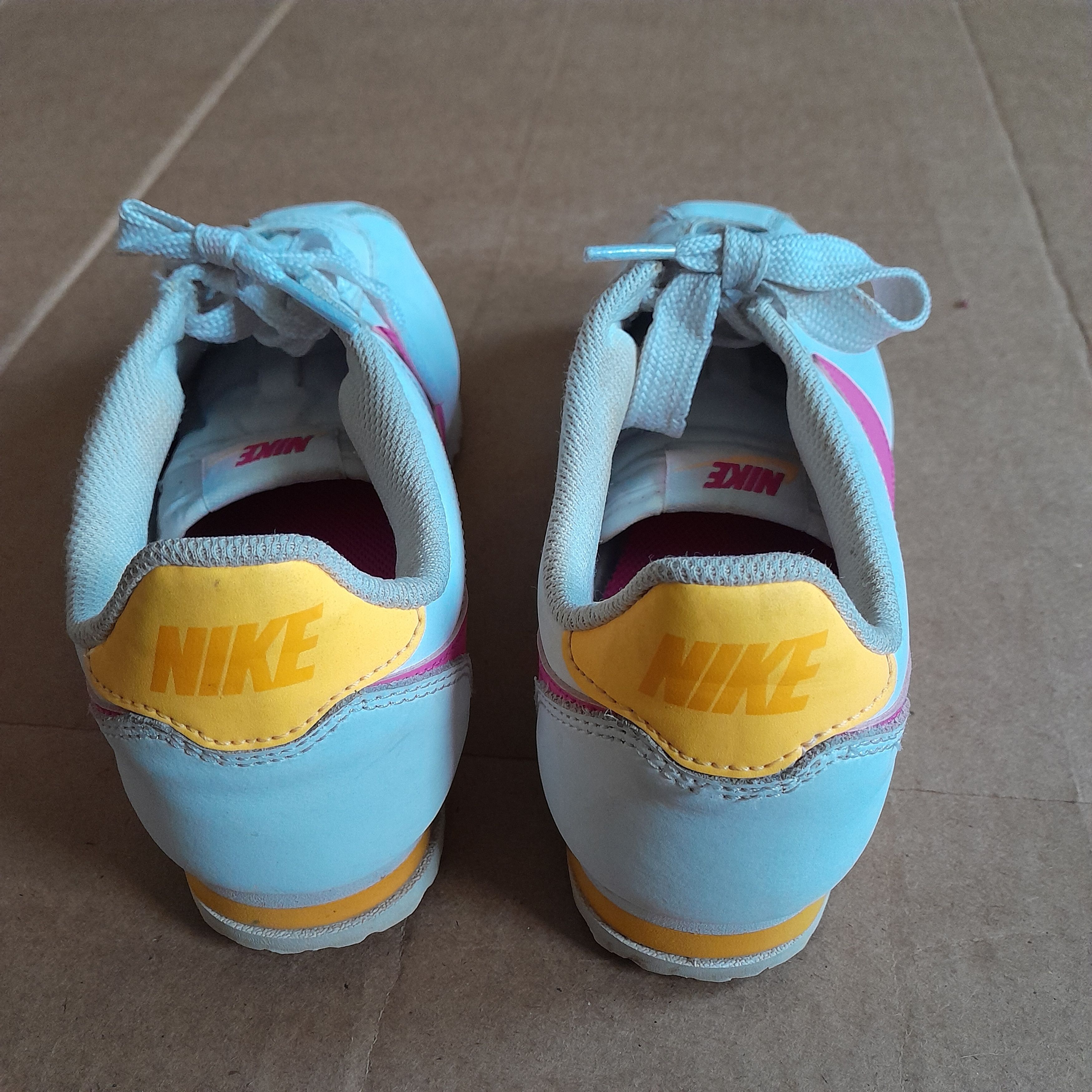 Nike Nike Women's White Running Sneakers Size 6 Size US 6 / IT 36 - 2 Thumbnail