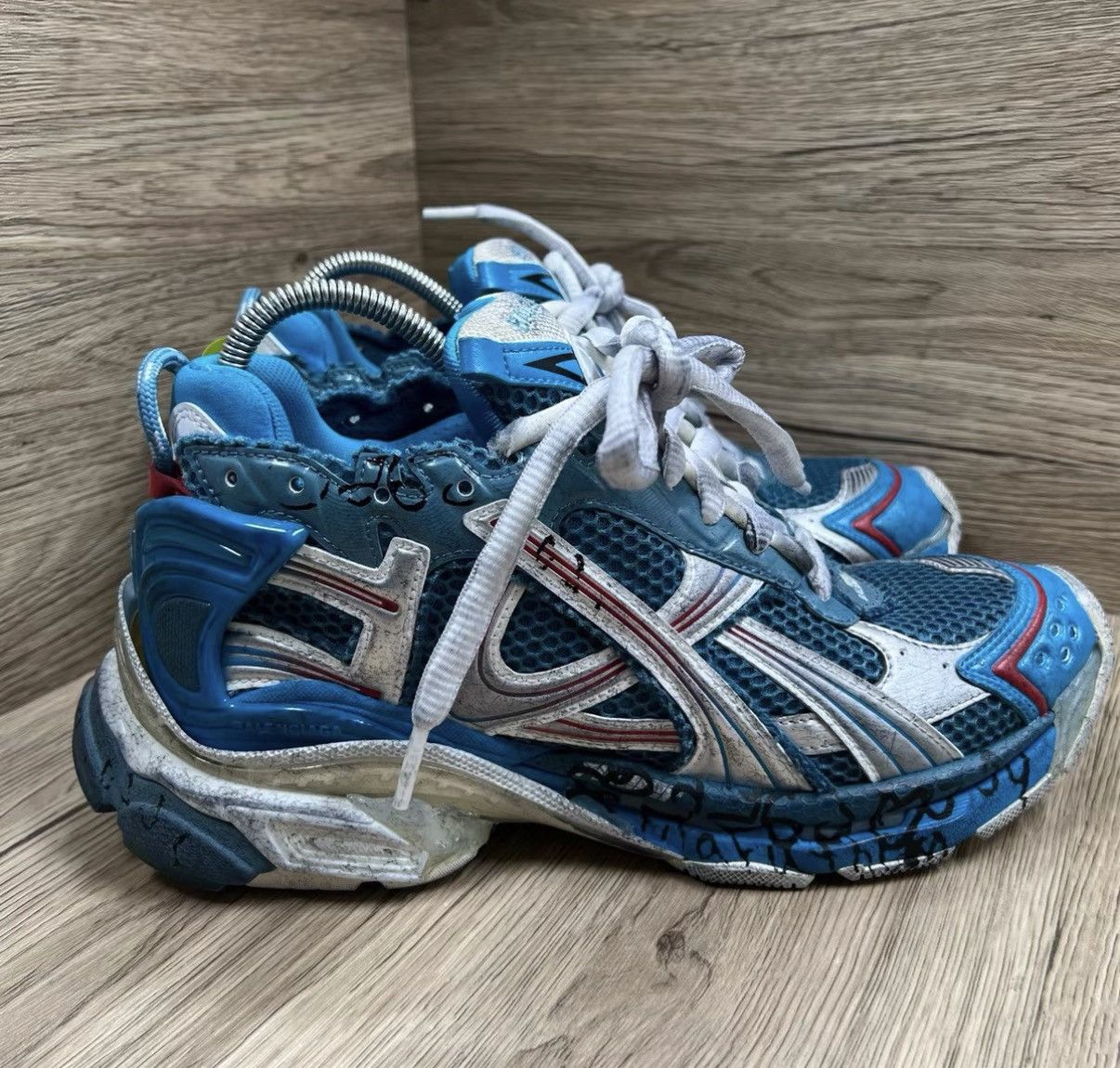 Balenciaga Balenciaga Runner Blue Distressed Dad Sneakers J41 Size US 7 / EU 40 - 5 Thumbnail