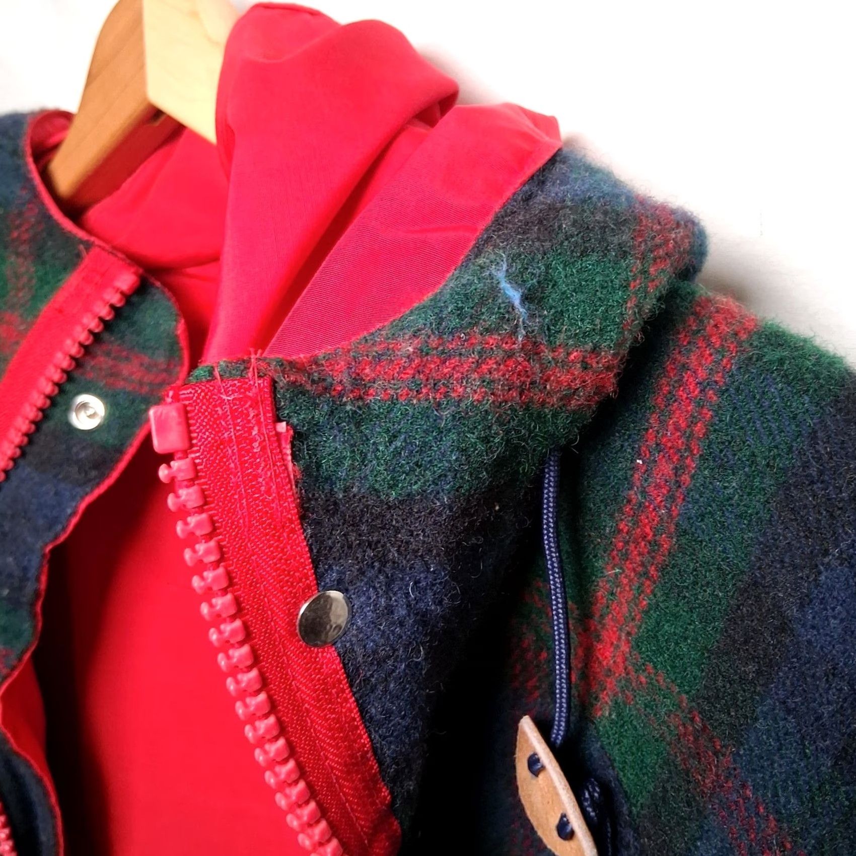 Vintage VINTAGE Woolrich Woman Work Coat L Red Hooded Wool Blend Lined Utility Jacket Workwear Barn Chore Coat Women Mens? Size L / US 10 / IT 46 - 7 Thumbnail