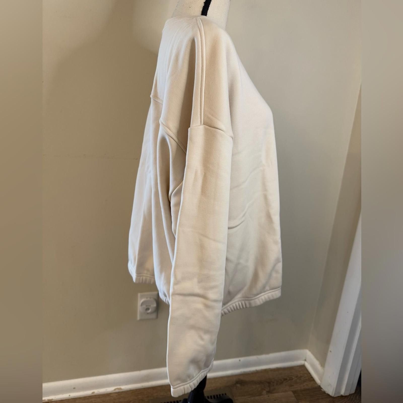Banana Republic Banana Republic Cream fleece sweatshirt SZ XXL. Size XXL / US 16-18 / IT 52-54 - 2 Thumbnail