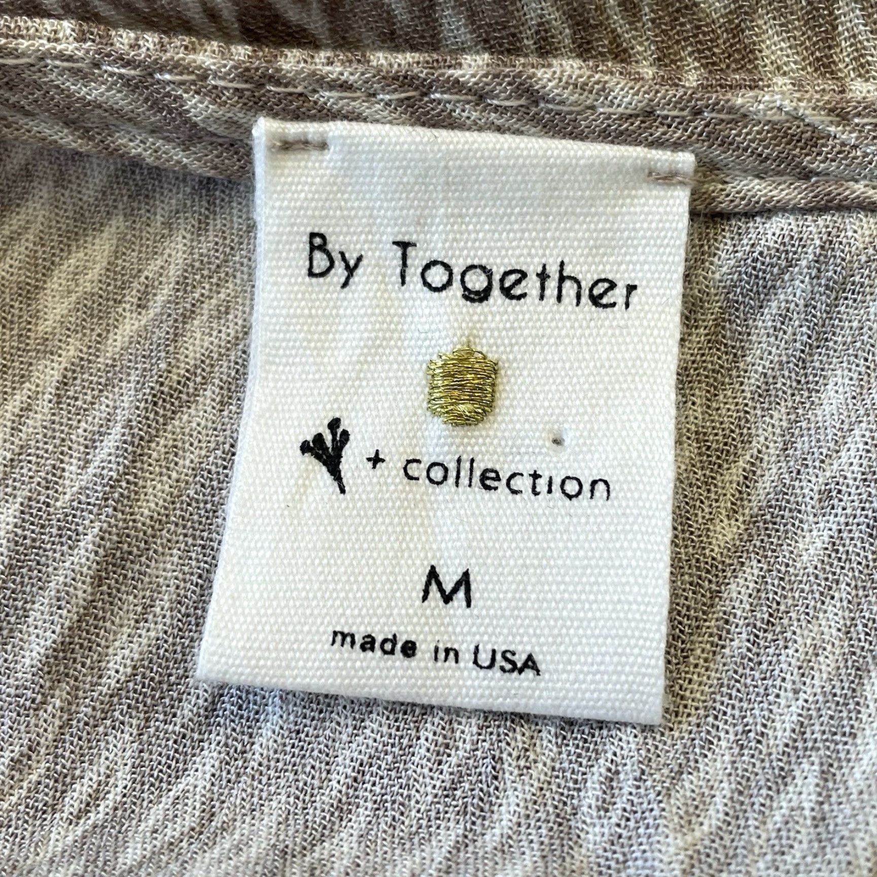 Vintage By Together V-Neck Cross Over Pullover Top Women's Size Medium Tan White Print Butterfly Sleeve Blouse 100% Rayon Oversized Size M / US 6-8 / IT 42-44 - 6 Thumbnail