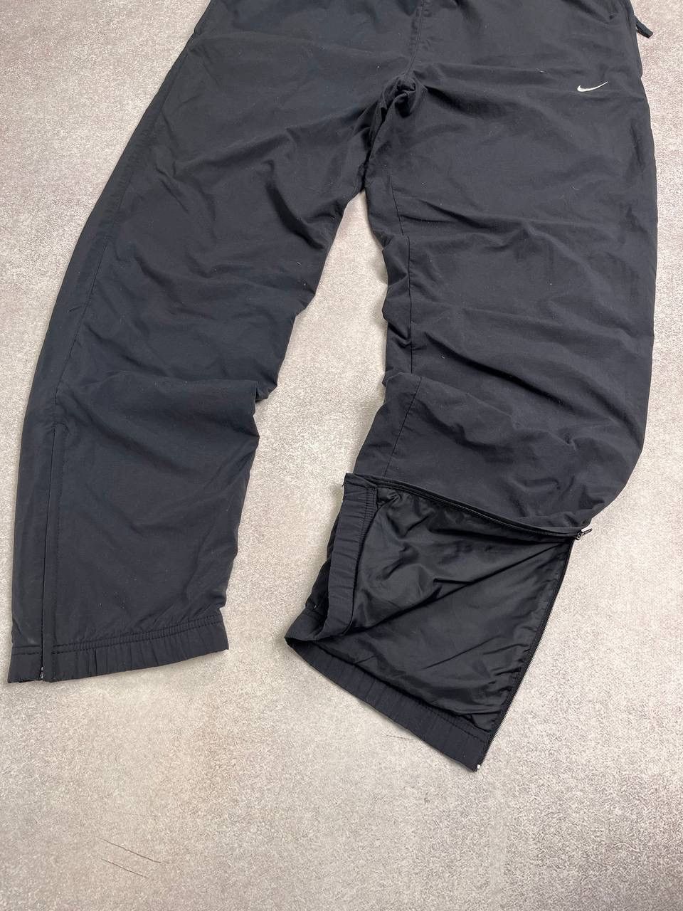 Nike × Vintage Vintage Nike Swoosh Baggy Nylon Trackpants M Size US 32 / EU 48 - 8 Thumbnail